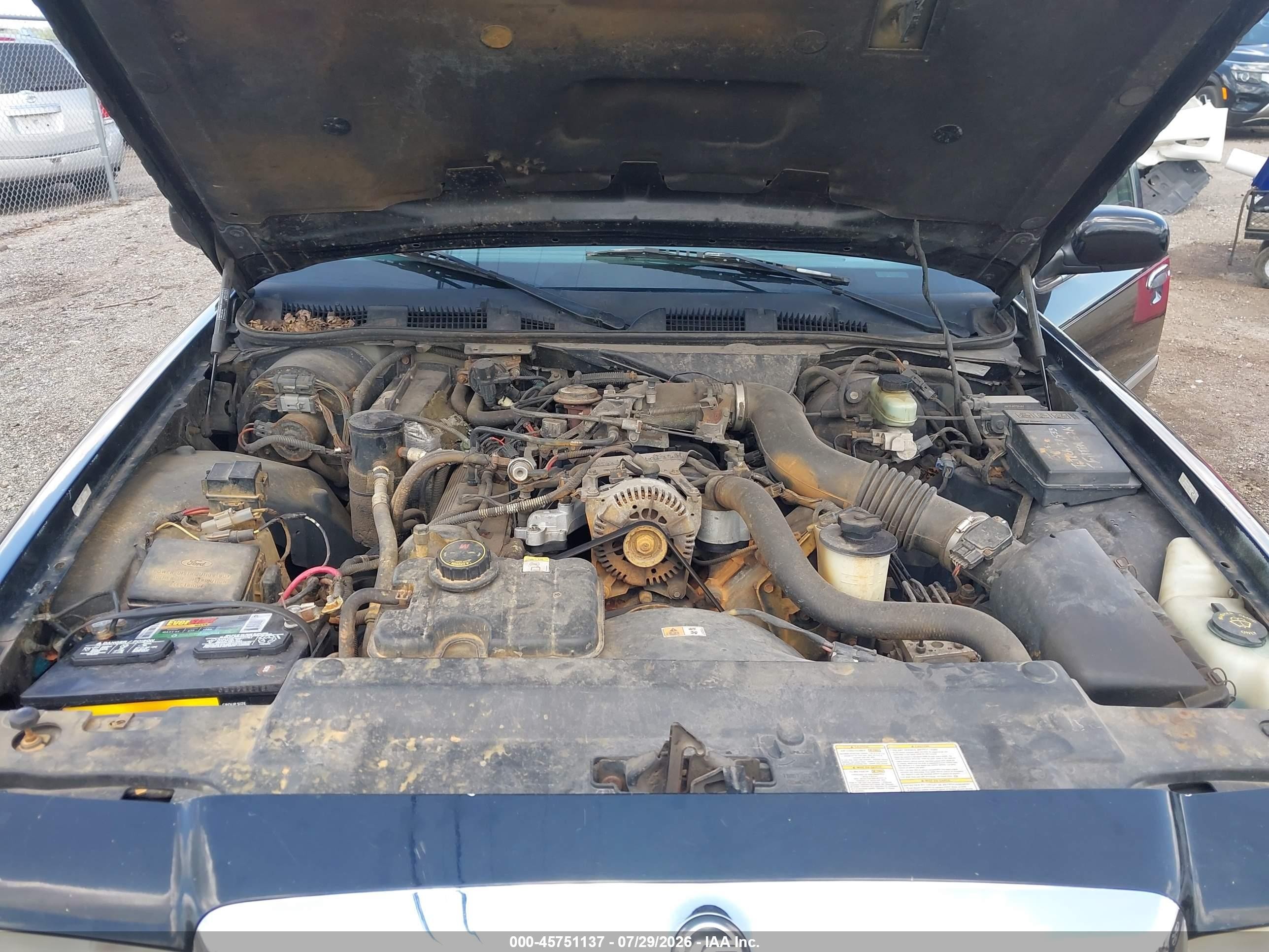 2002 Mercury Grand Marquis Ls Черный vin: 2MEFM75W72X651648