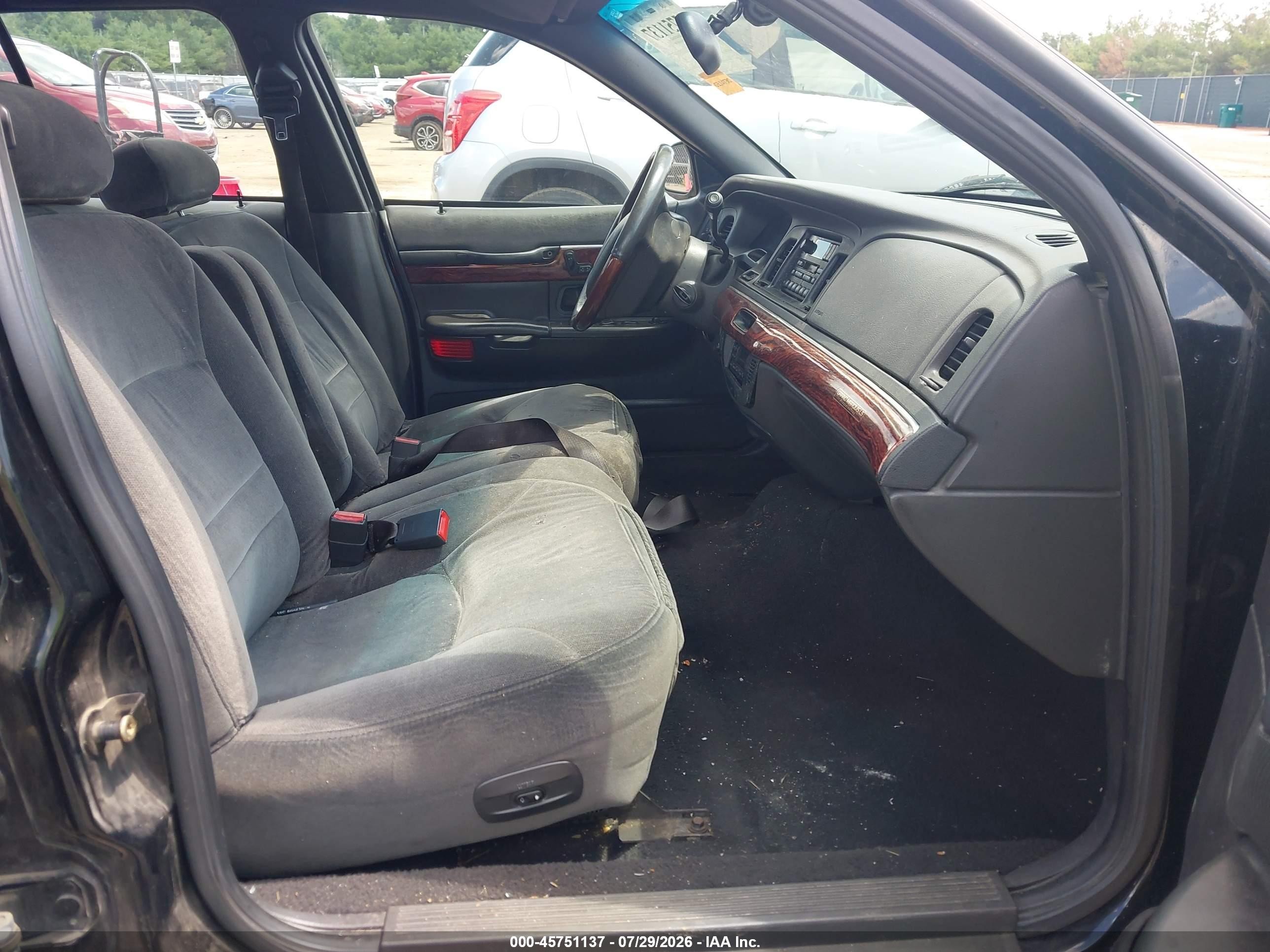 2002 Mercury Grand Marquis Ls Черный vin: 2MEFM75W72X651648