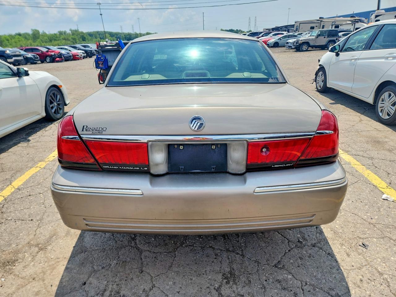 2002 Mercury Grand Marquis Ls Tan vin: 2MEFM75W72X652170