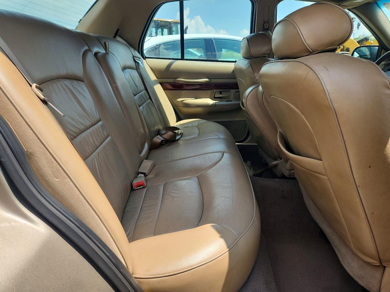 2002 Mercury Grand Marquis Ls Tan vin: 2MEFM75W72X652170