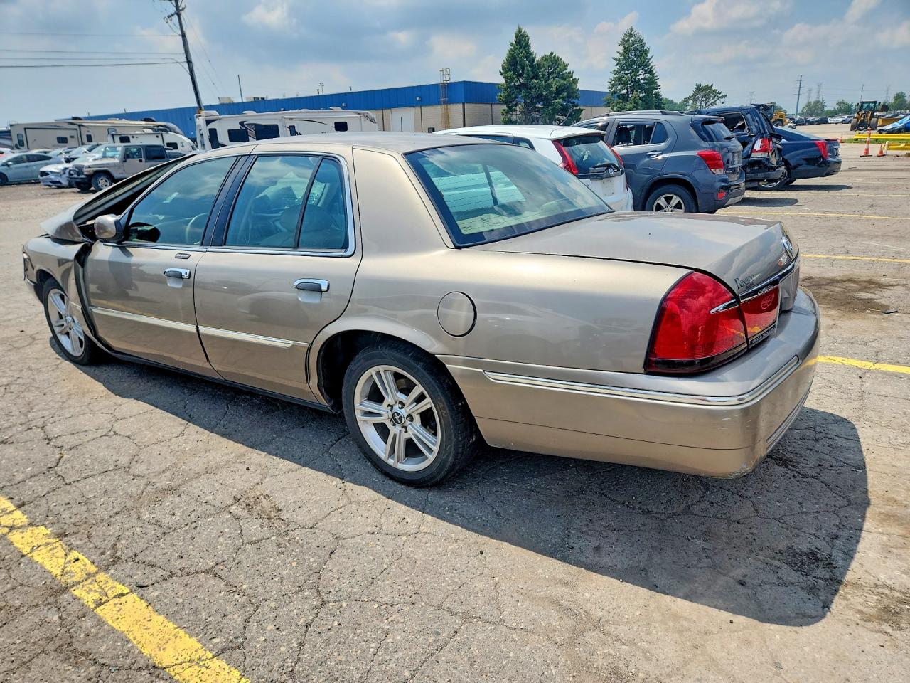 2002 Mercury Grand Marquis Ls Tan vin: 2MEFM75W72X652170