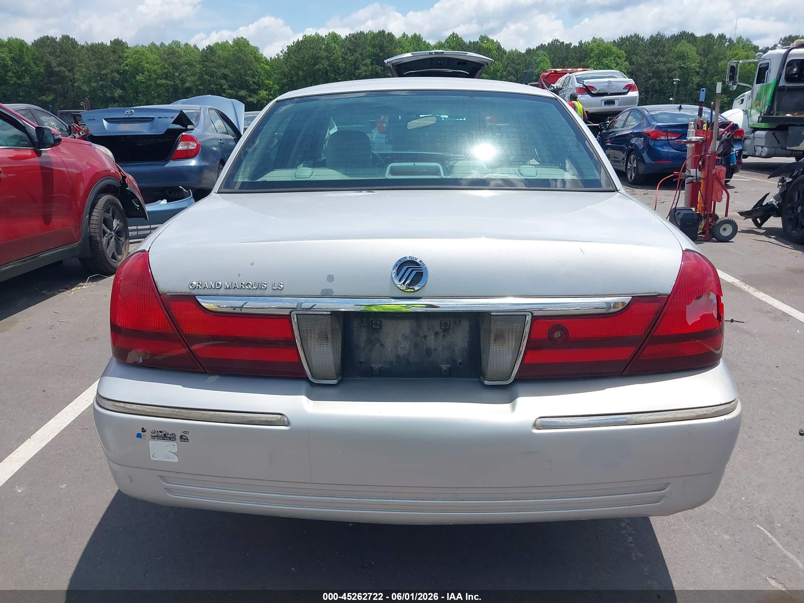 2003 Mercury Grand Marquis Ls Серебряный vin: 2MEFM75W73X661789