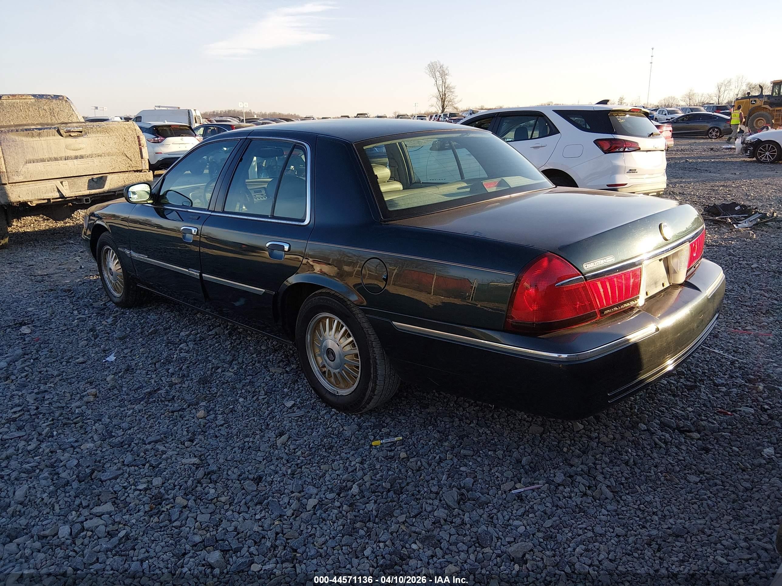 1998 Mercury Grand Marquis   Green vin: 2MEFM75W7WX685207