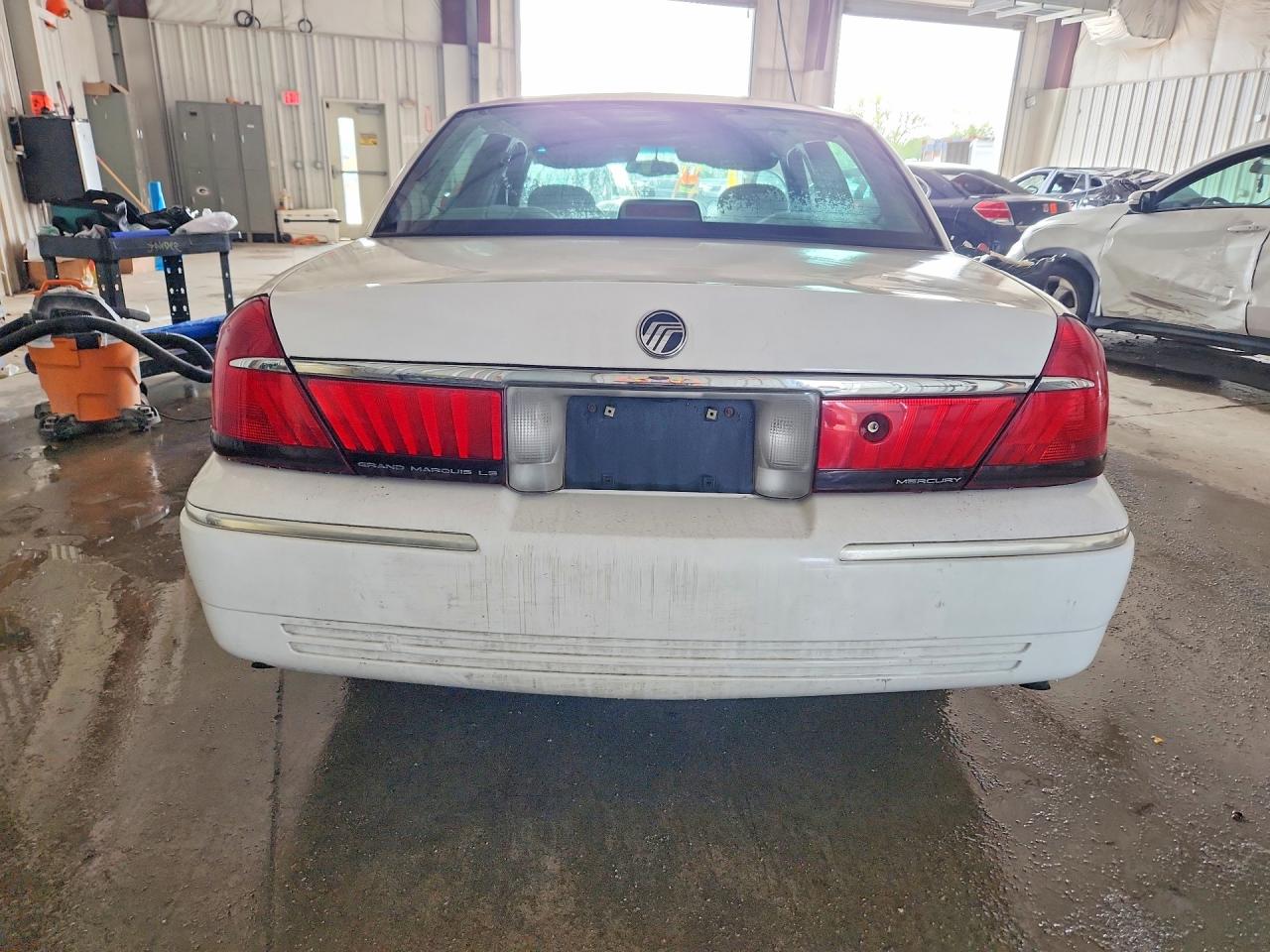 2000 Mercury Grand Marquis Ls White vin: 2MEFM75W7YX636530