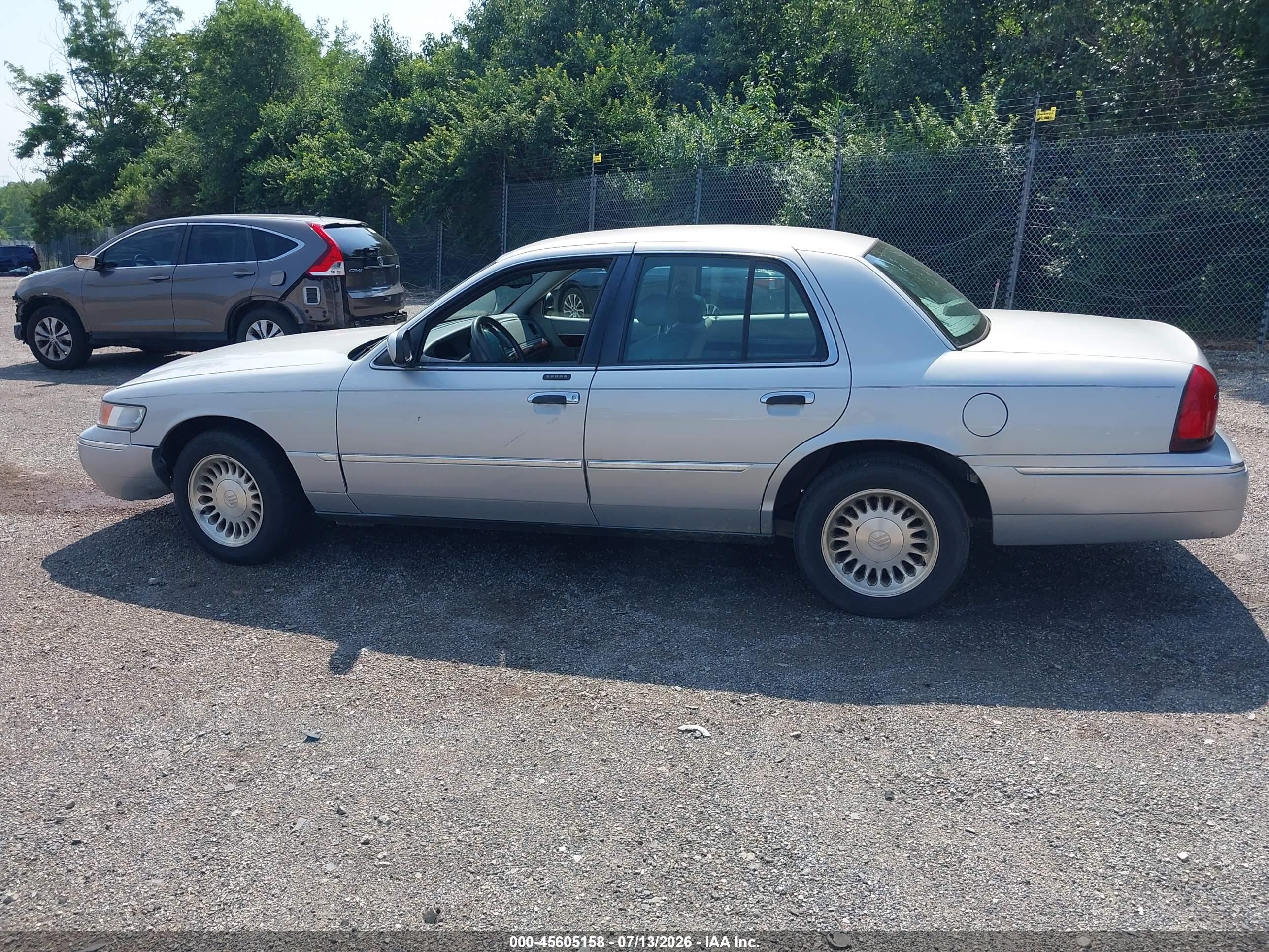 2001 Mercury Grand Marquis Ls Серебряный vin: 2MEFM75W81X604272