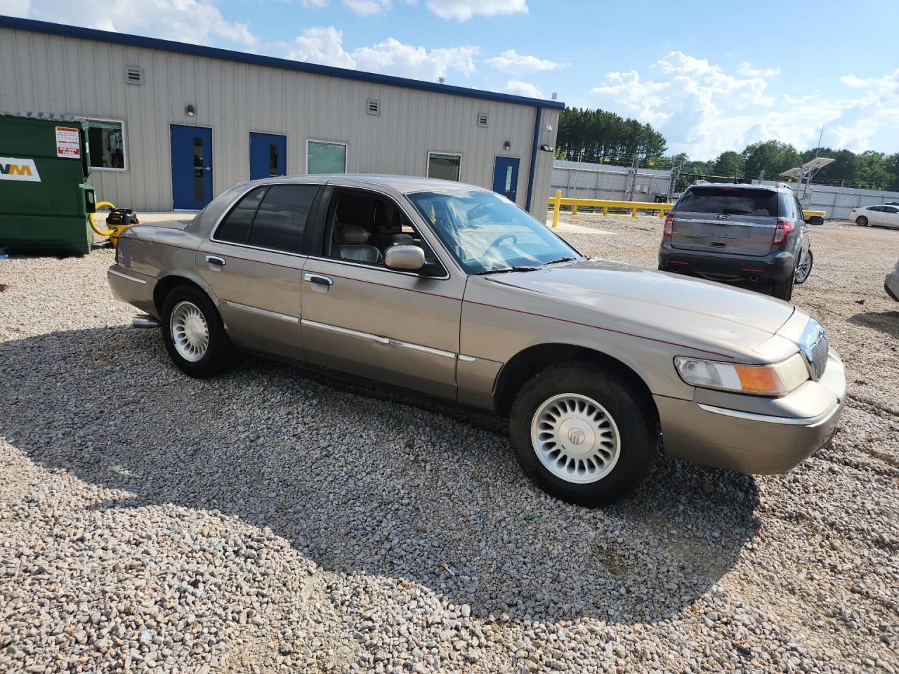 2001 Mercury Grand Marquis Ls Tan vin: 2MEFM75W81X626692