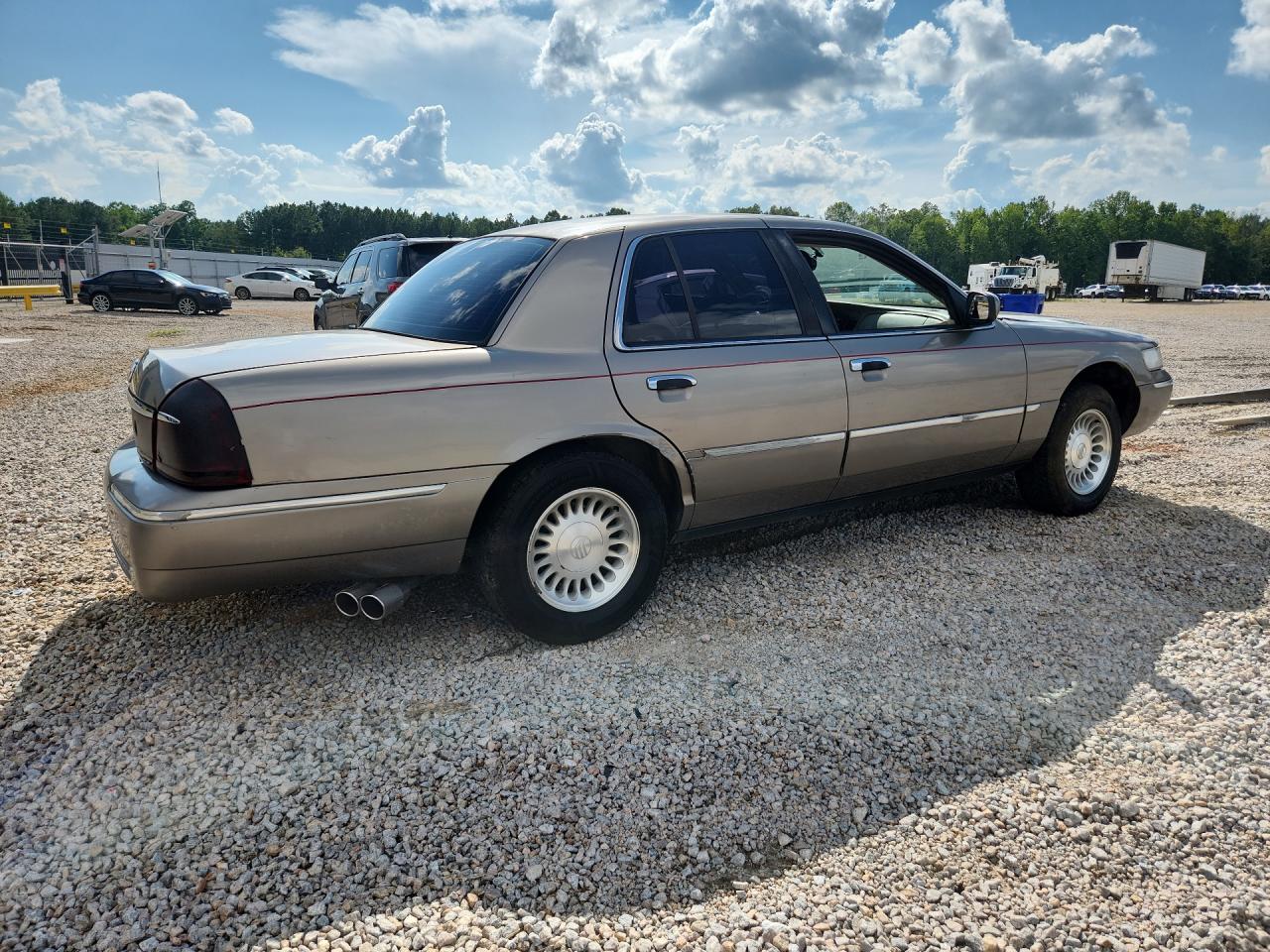 2001 Mercury Grand Marquis Ls Tan vin: 2MEFM75W81X626692