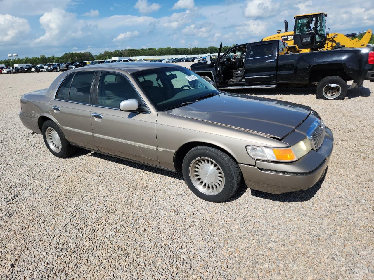 2001 Mercury Grand Marquis Ls Tan vin: 2MEFM75W81X642830