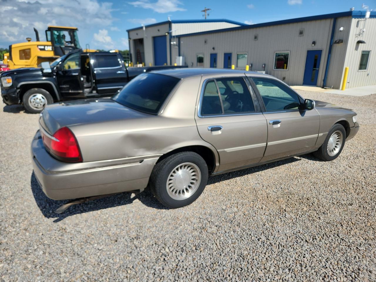 2001 Mercury Grand Marquis Ls Tan vin: 2MEFM75W81X642830