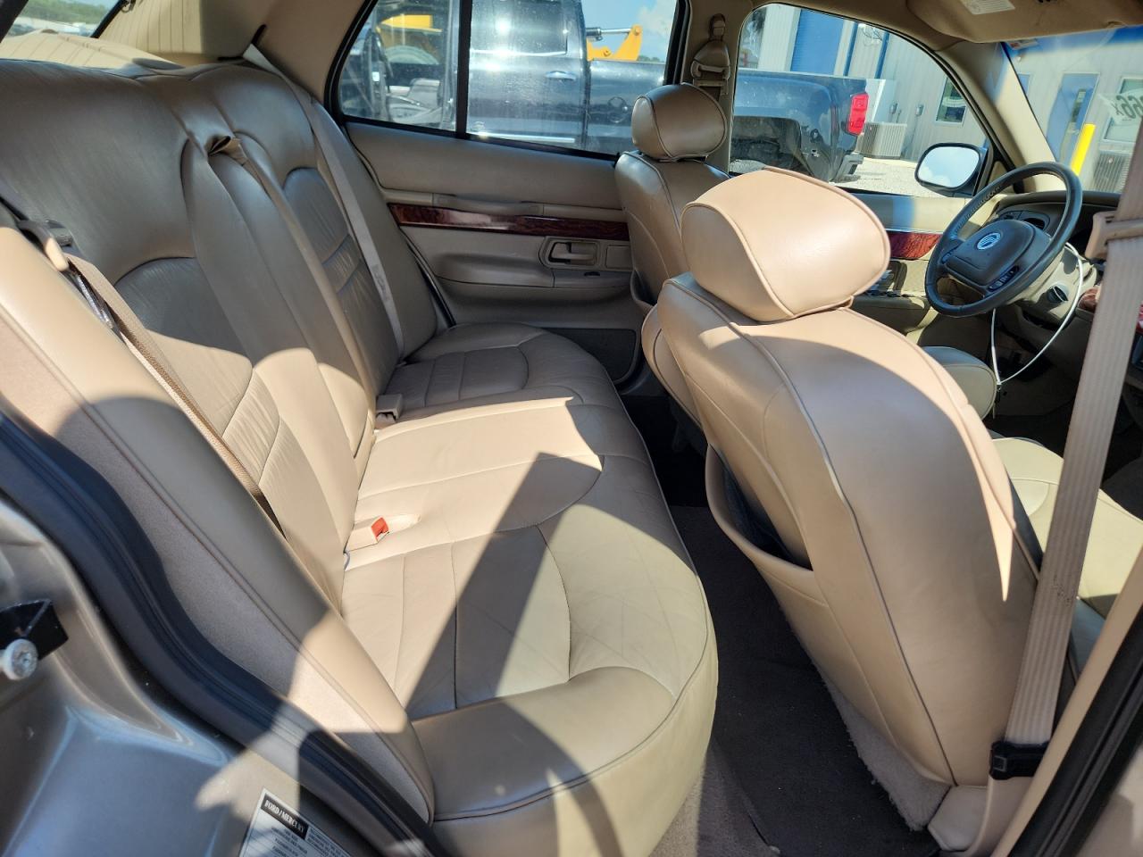 2001 Mercury Grand Marquis Ls Tan vin: 2MEFM75W81X642830
