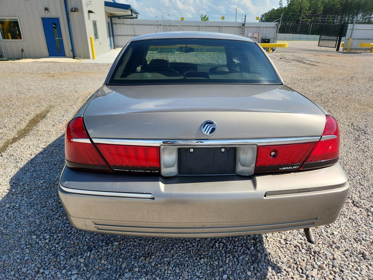 2001 Mercury Grand Marquis Ls Tan vin: 2MEFM75W81X642830