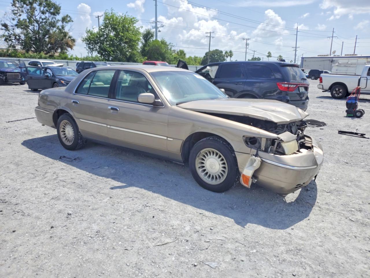 2001 Mercury Grand Marquis Ls Gold vin: 2MEFM75W81X665881