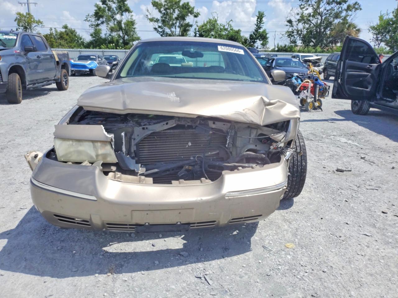 2001 Mercury Grand Marquis Ls Gold vin: 2MEFM75W81X665881