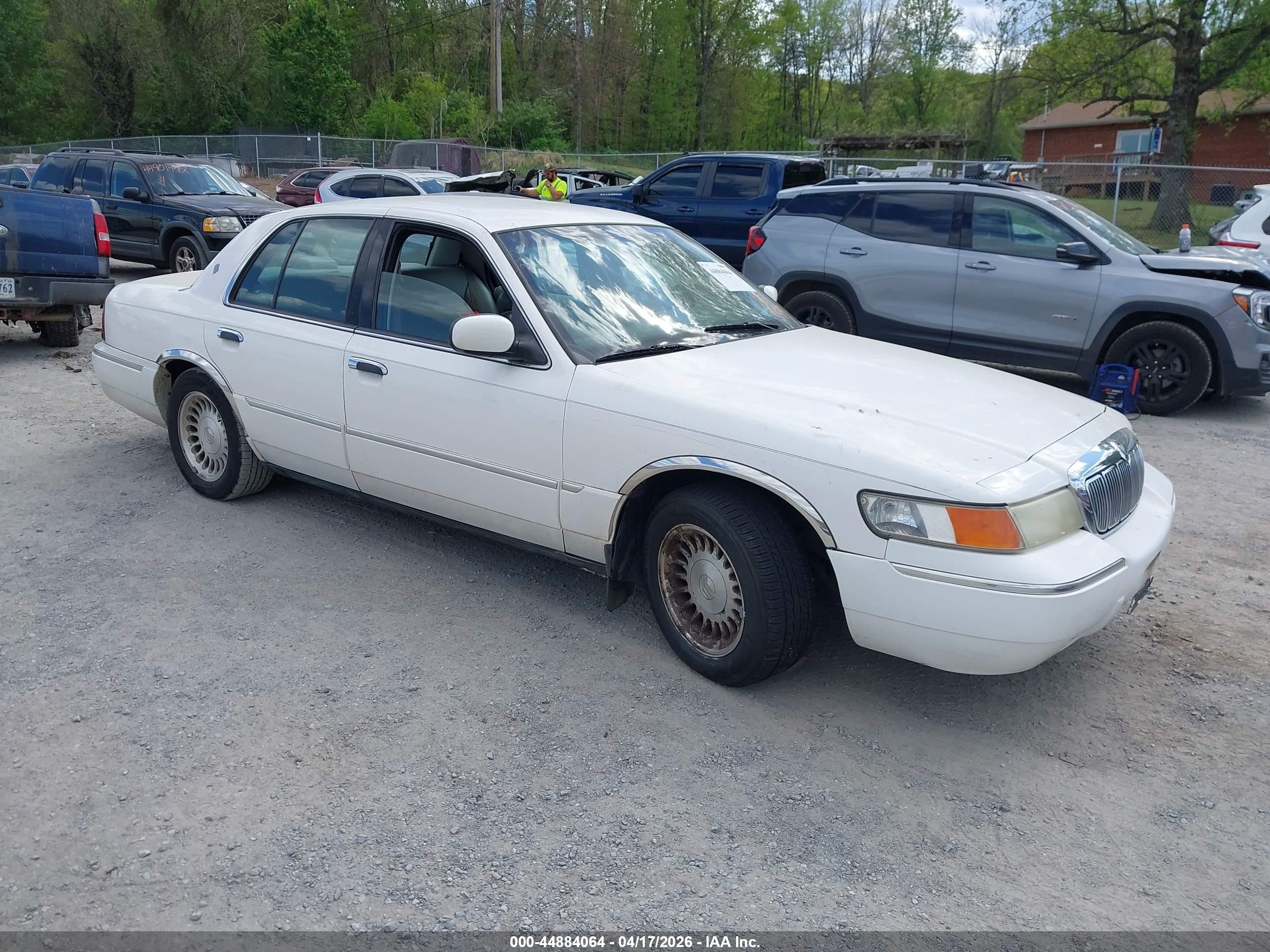 2MEFM75W82X636821