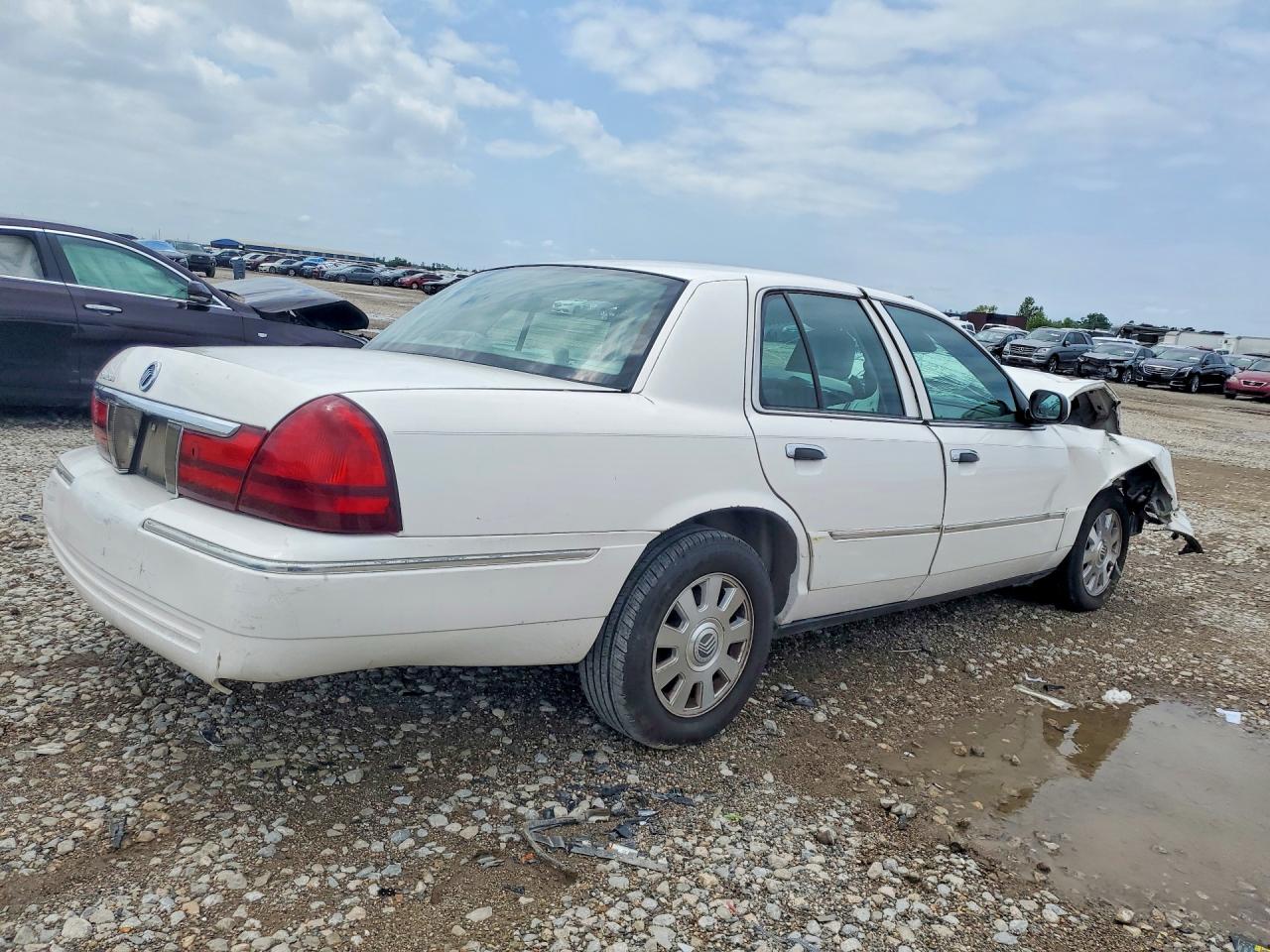 2004 Mercury Grand Marquis Ls White vin: 2MEFM75W84X686427