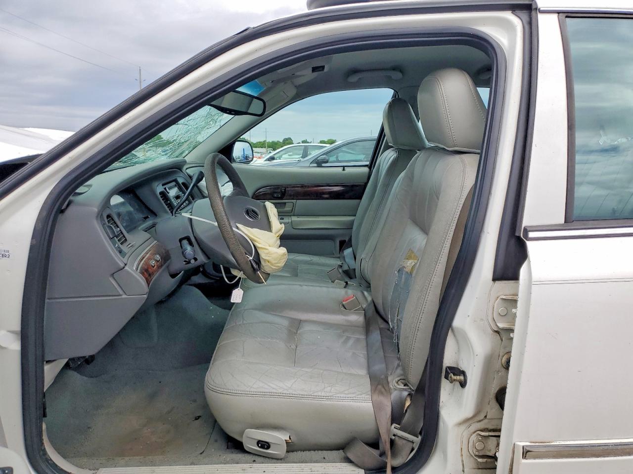 2004 Mercury Grand Marquis Ls White vin: 2MEFM75W84X686427