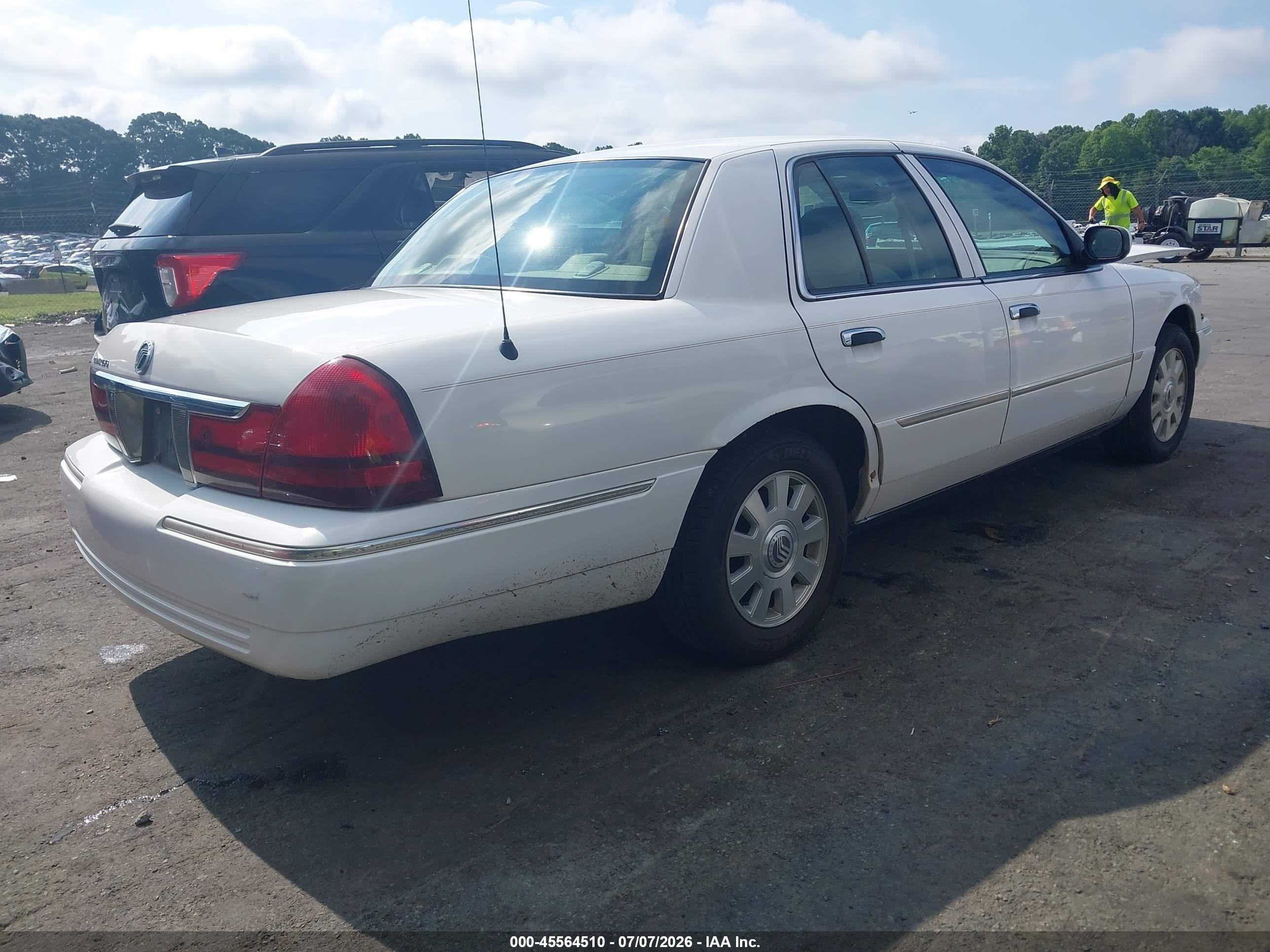 2005 Mercury Grand Marquis Ls/lse White vin: 2MEFM75W85X661271