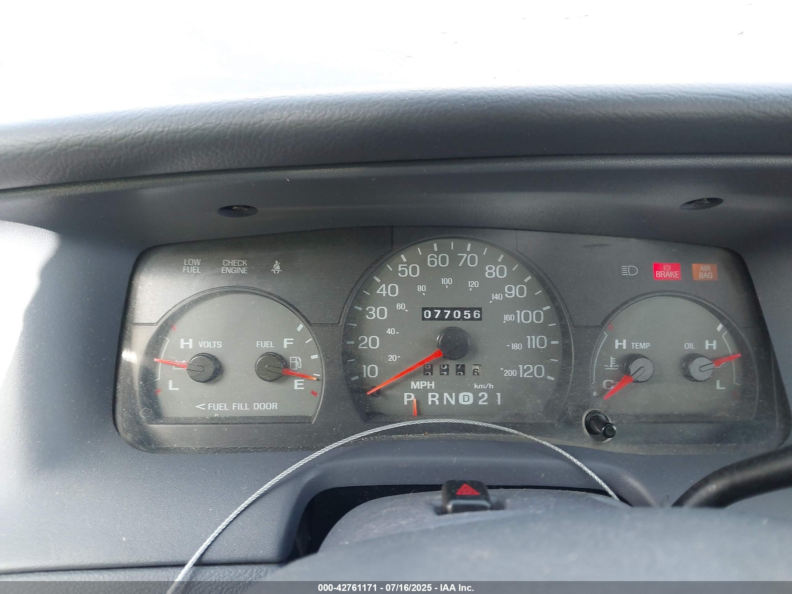 1998 Mercury Grand Marquis   vin: 2MEFM75W8WX619197