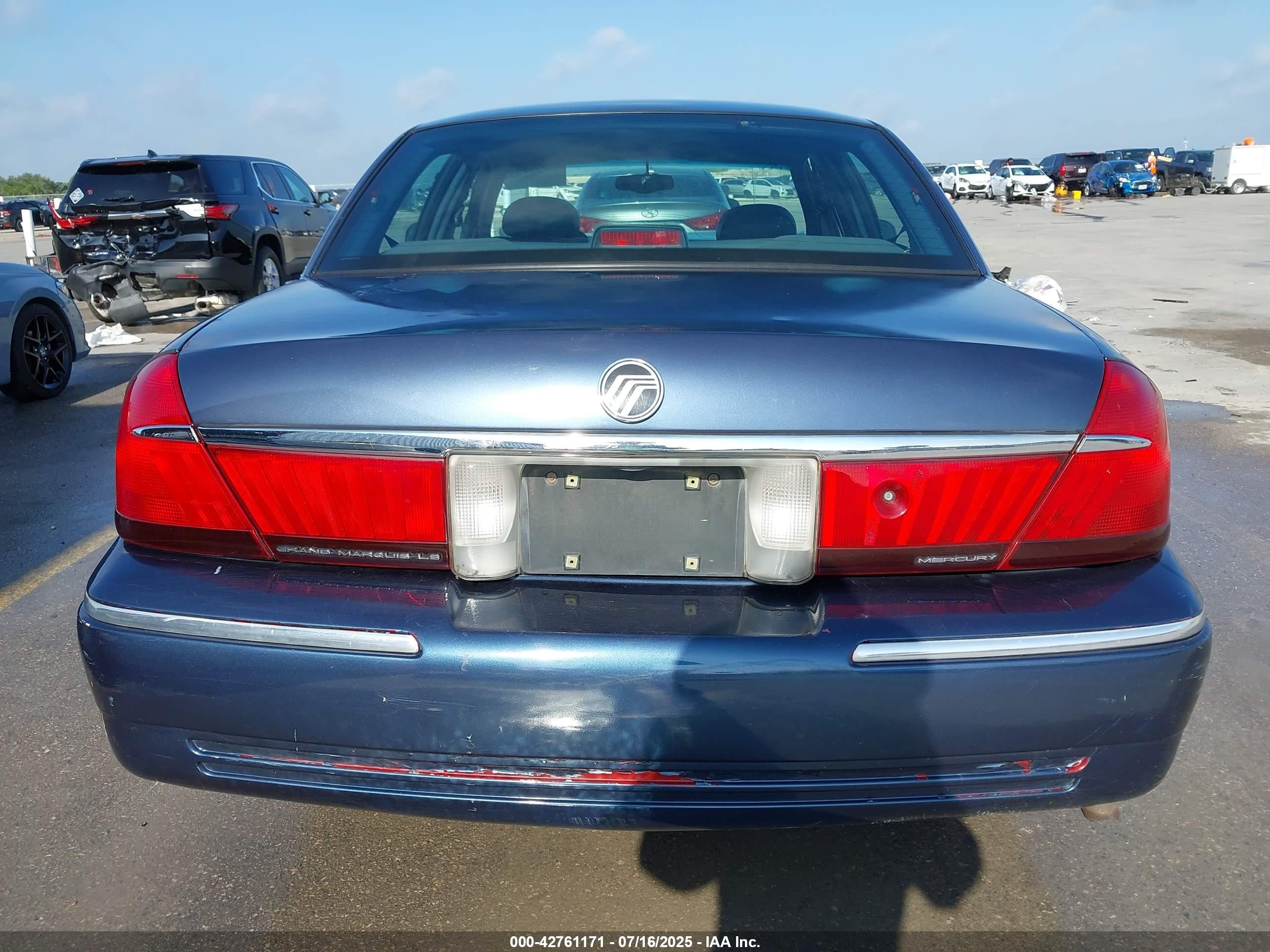 1998 Mercury Grand Marquis   vin: 2MEFM75W8WX619197
