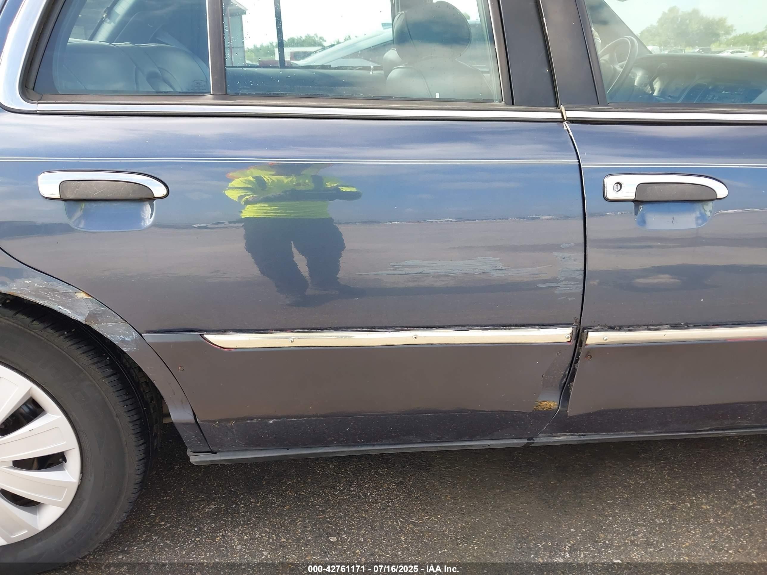 1998 Mercury Grand Marquis   vin: 2MEFM75W8WX619197