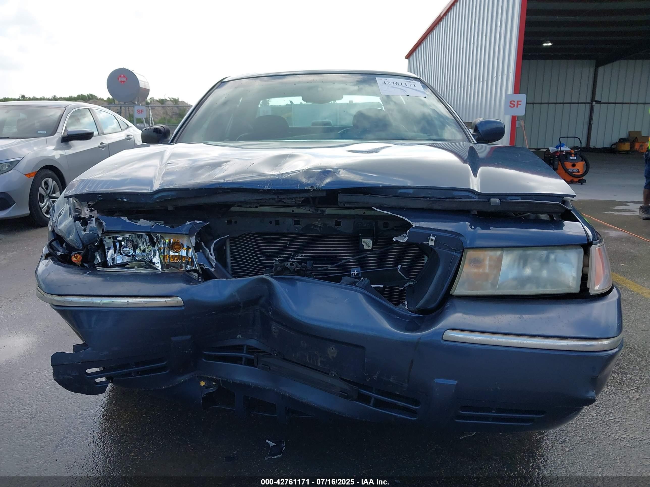 1998 Mercury Grand Marquis   vin: 2MEFM75W8WX619197
