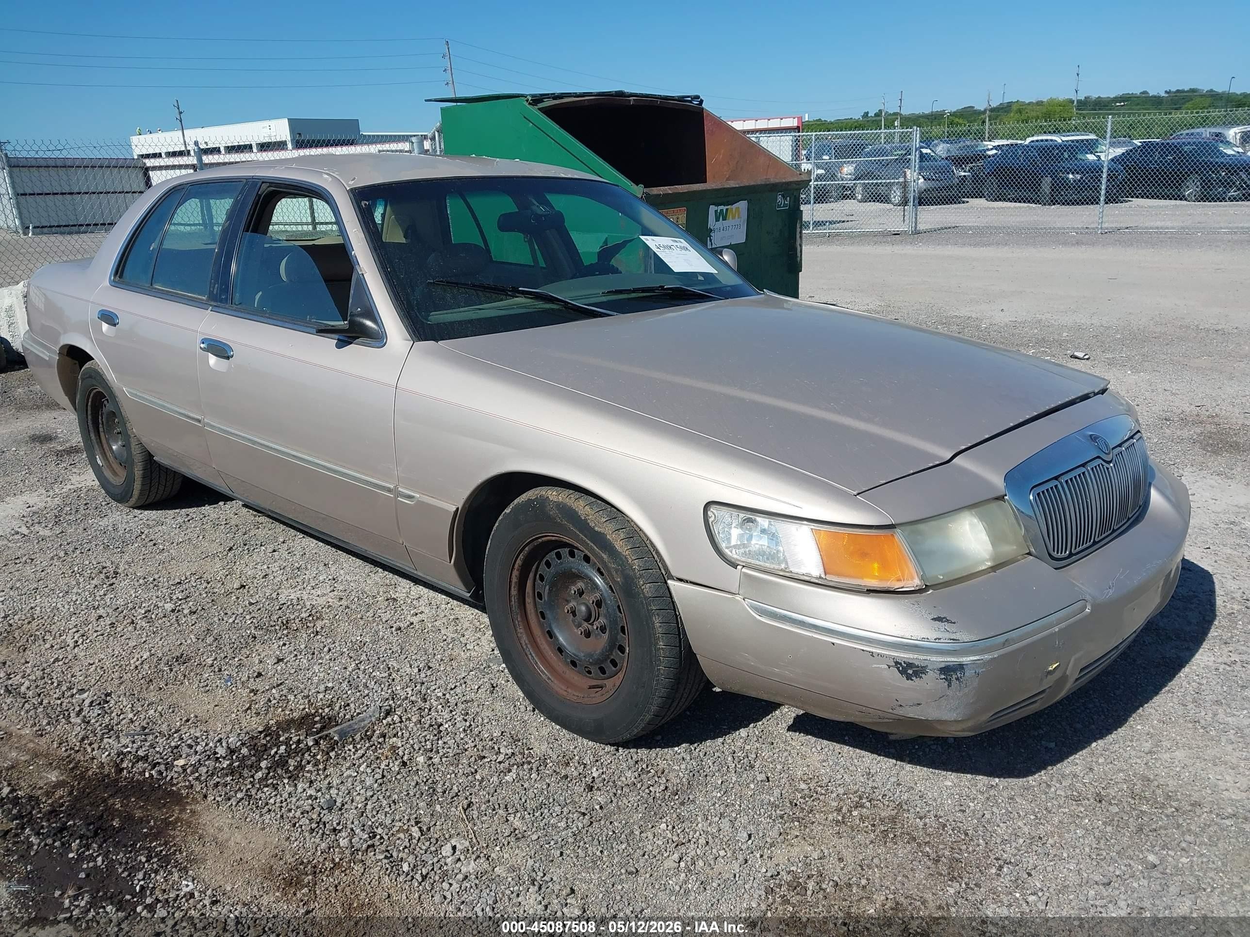 1998 Mercury Grand Marquis   Gold vin: 2MEFM75W8WX621709