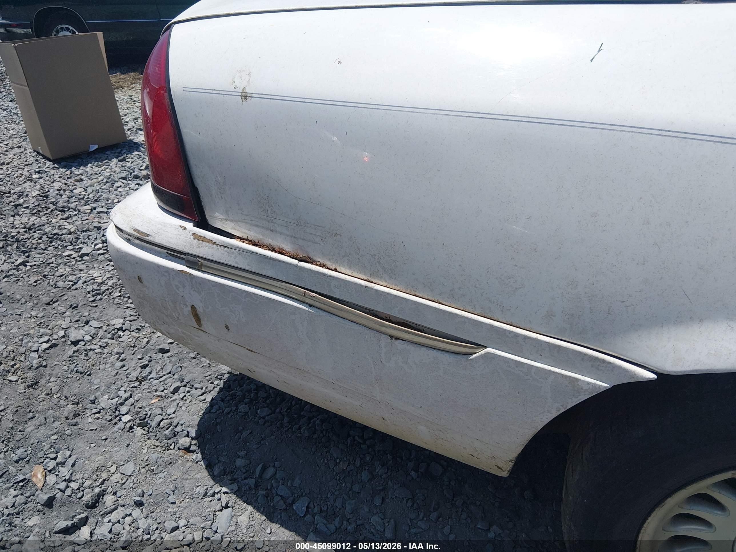 1998 Mercury Grand Marquis   White vin: 2MEFM75W8WX625467
