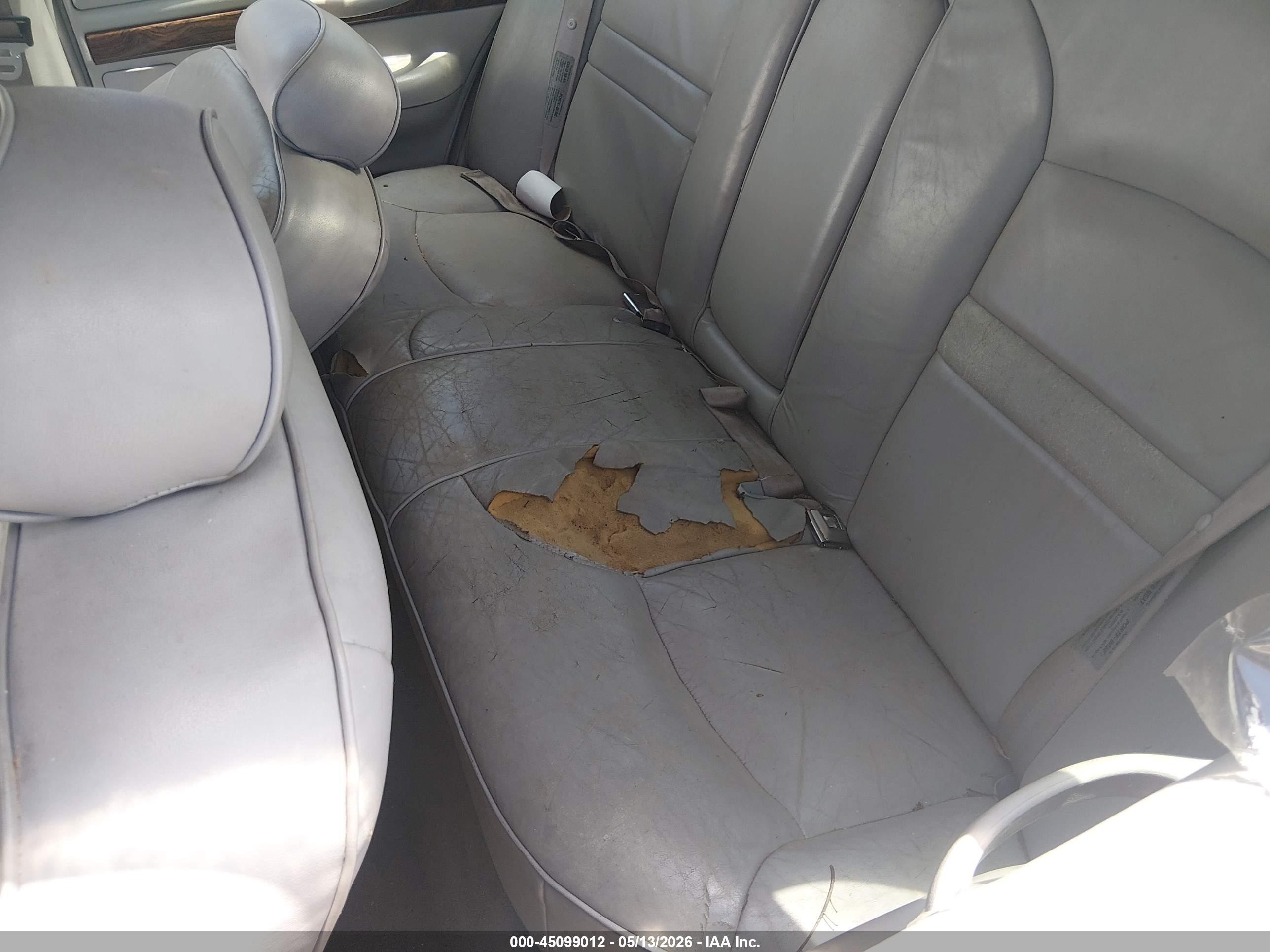 1998 Mercury Grand Marquis   White vin: 2MEFM75W8WX625467