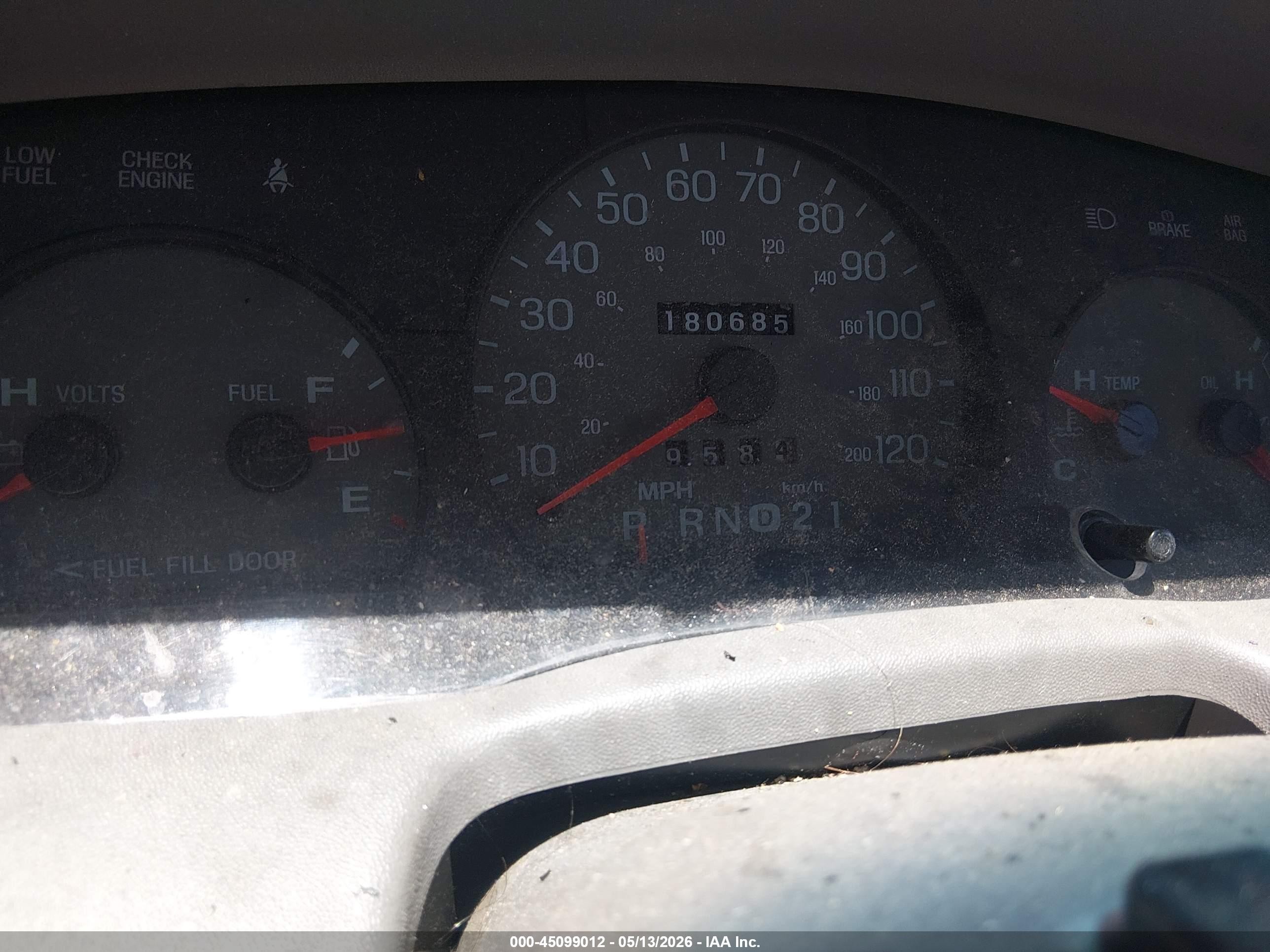 1998 Mercury Grand Marquis   White vin: 2MEFM75W8WX625467