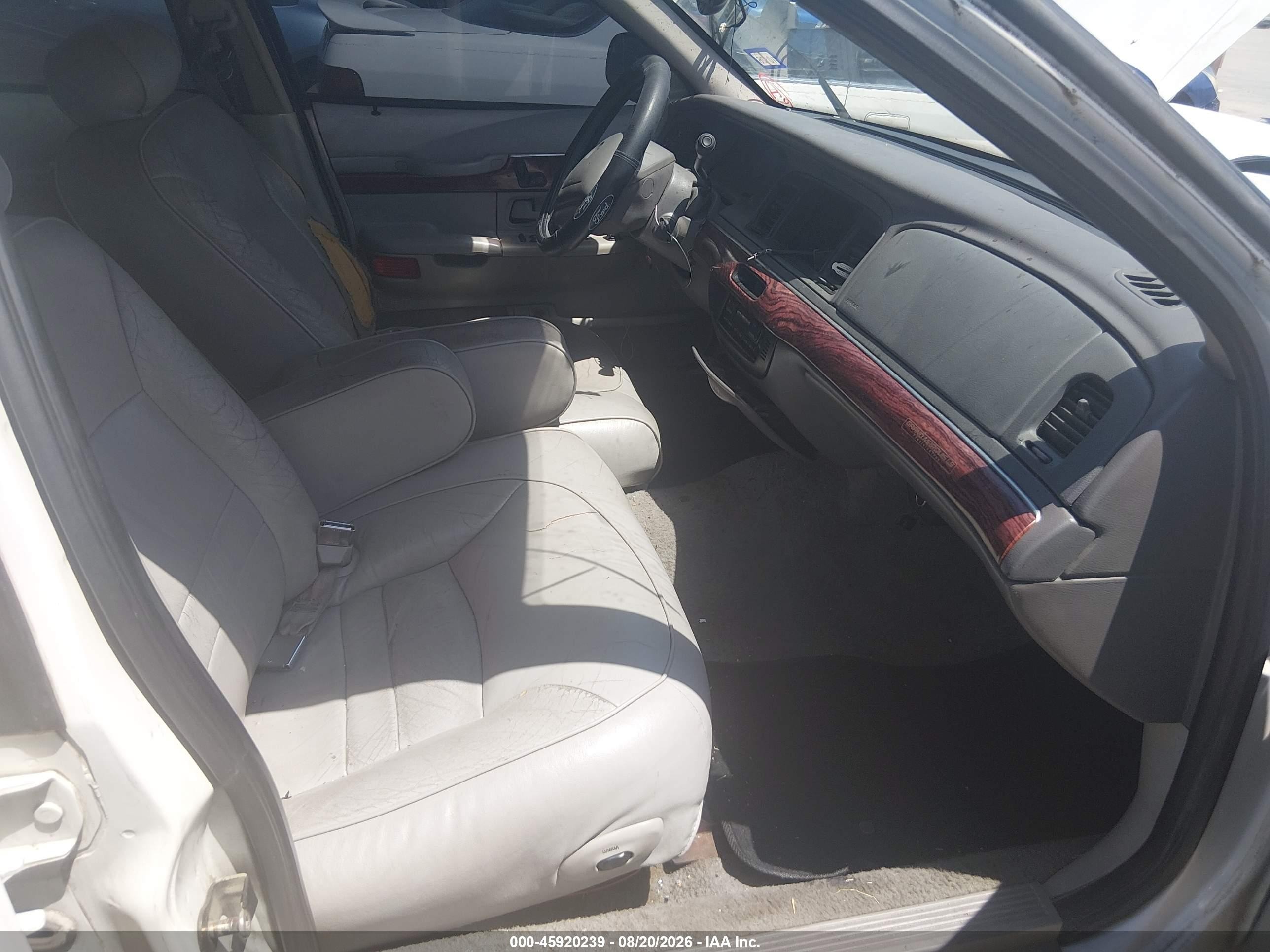 2000 Mercury Grand Marquis Ls White vin: 2MEFM75W8YX687762