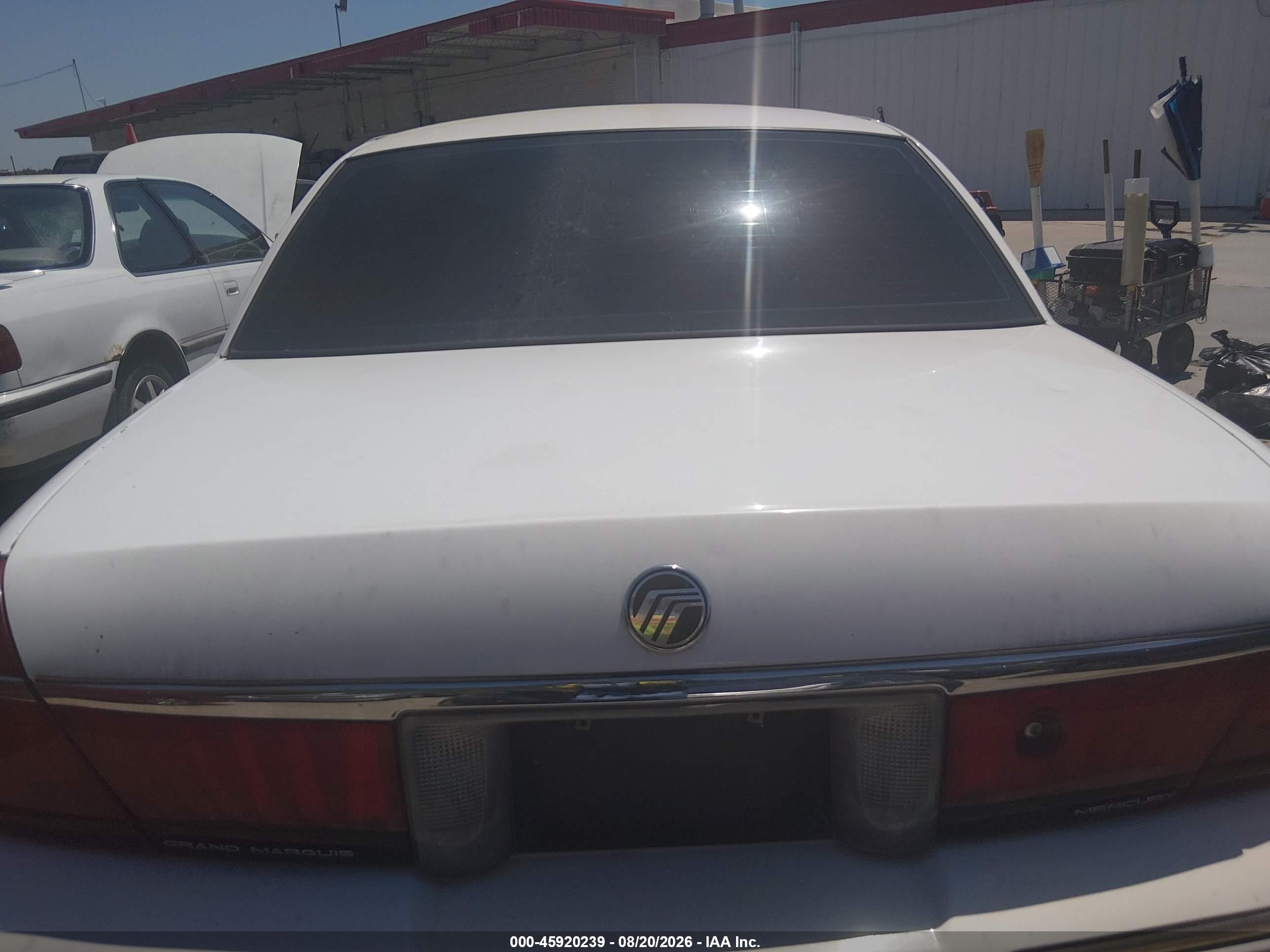 2000 Mercury Grand Marquis Ls White vin: 2MEFM75W8YX687762