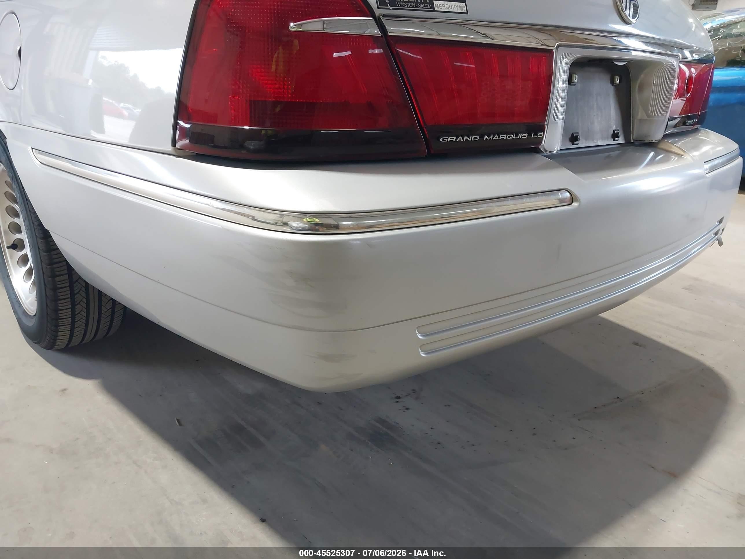 2000 Mercury Grand Marquis Ls Silver vin: 2MEFM75W8YX737754
