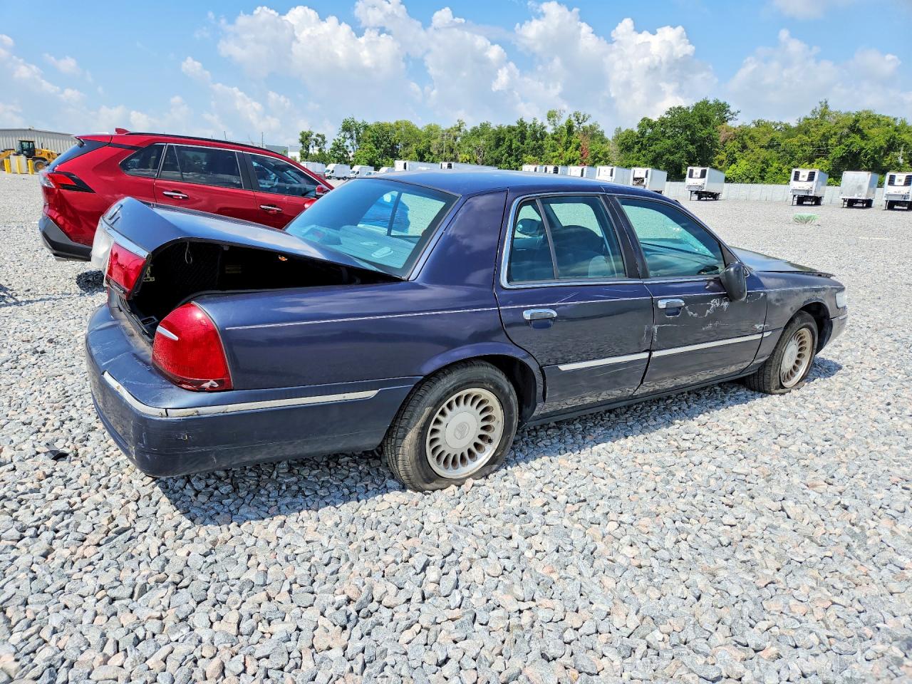 2001 Mercury Grand Marquis Blue vin: 2MEFM75W91X639080