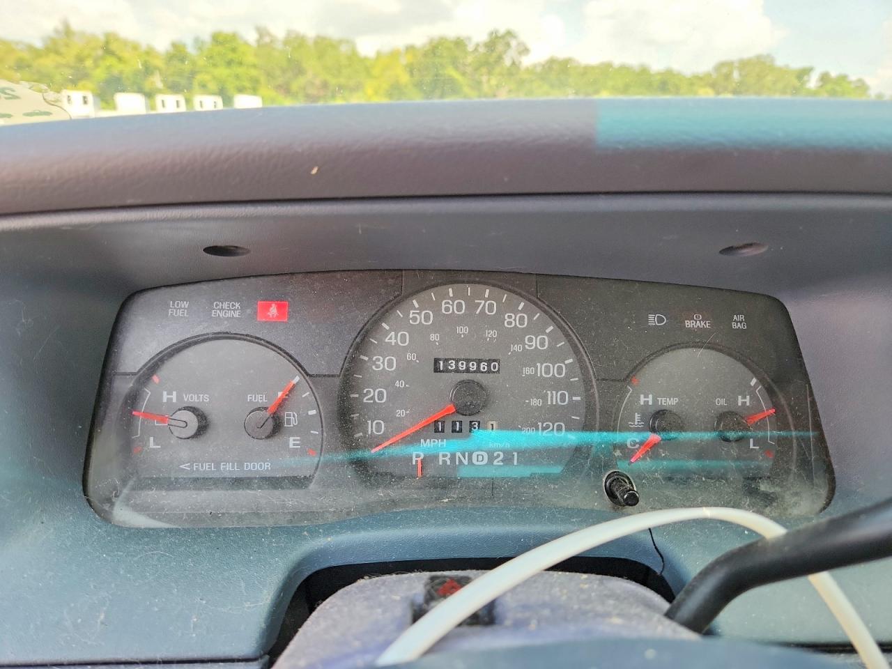 2001 Mercury Grand Marquis Blue vin: 2MEFM75W91X639080