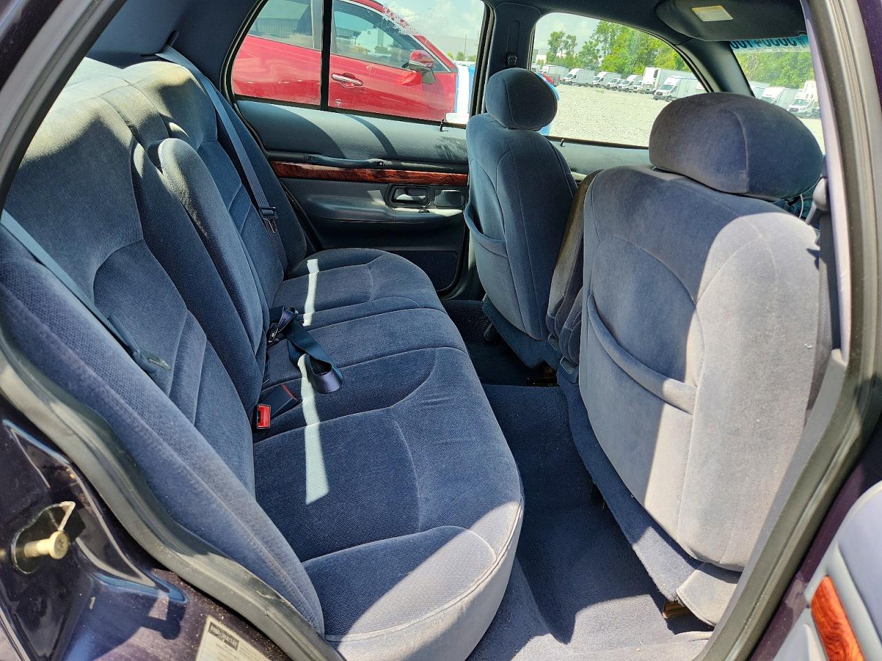 2001 Mercury Grand Marquis Blue vin: 2MEFM75W91X639080