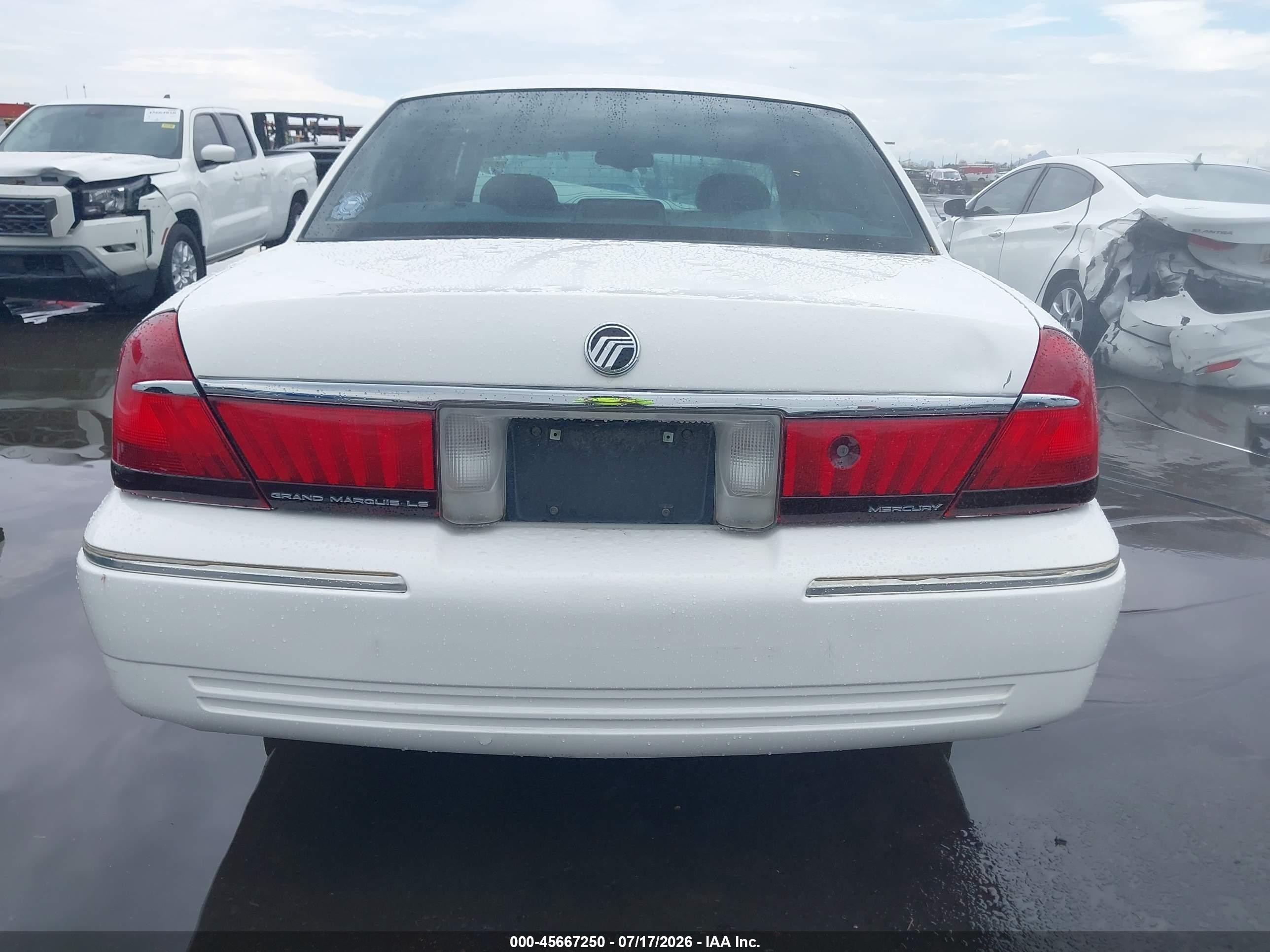 2001 Mercury Grand Marquis Ls White vin: 2MEFM75W91X683872