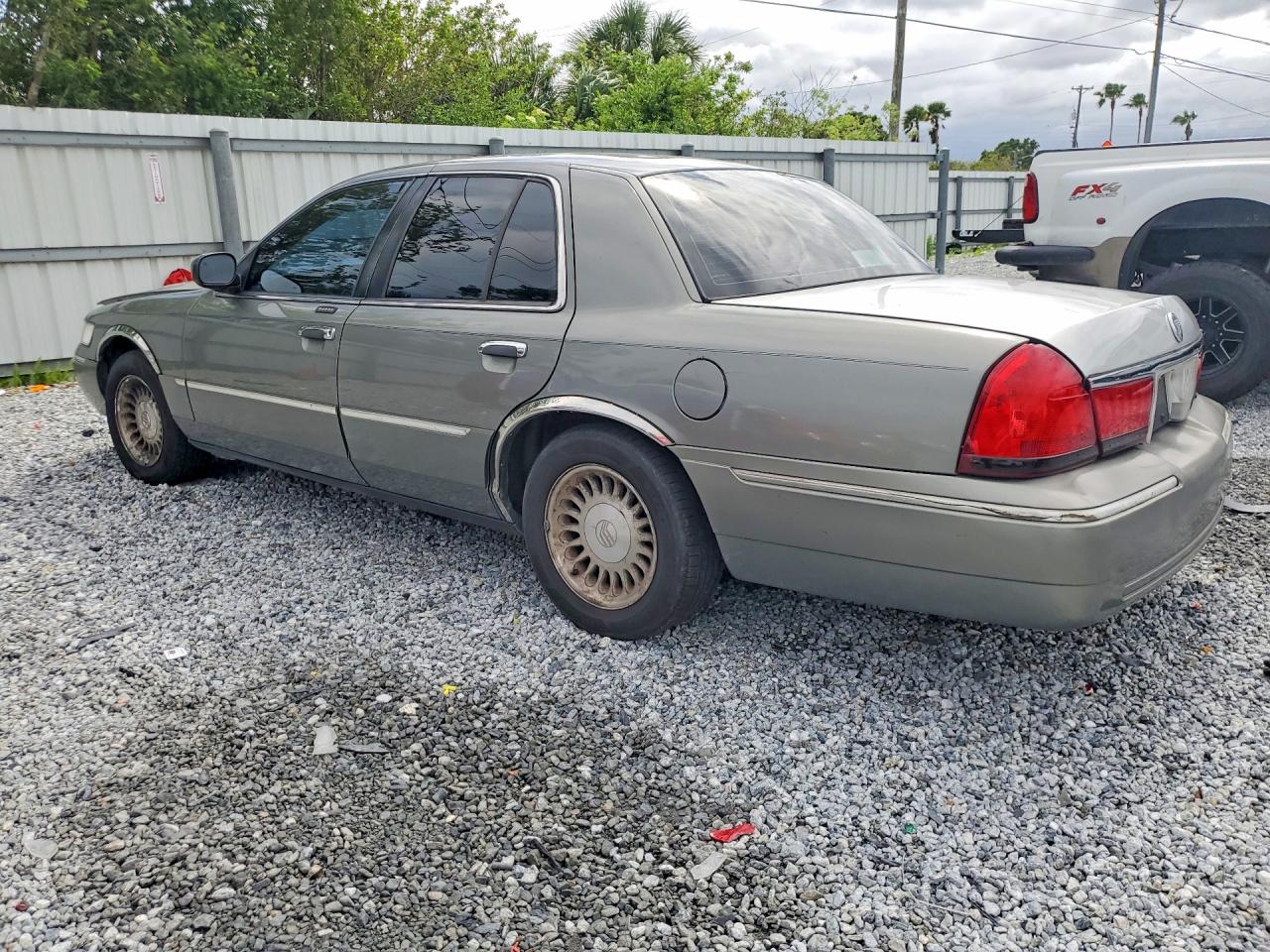 2002 Mercury Grand Marquis Ls Серый vin: 2MEFM75W92X614312