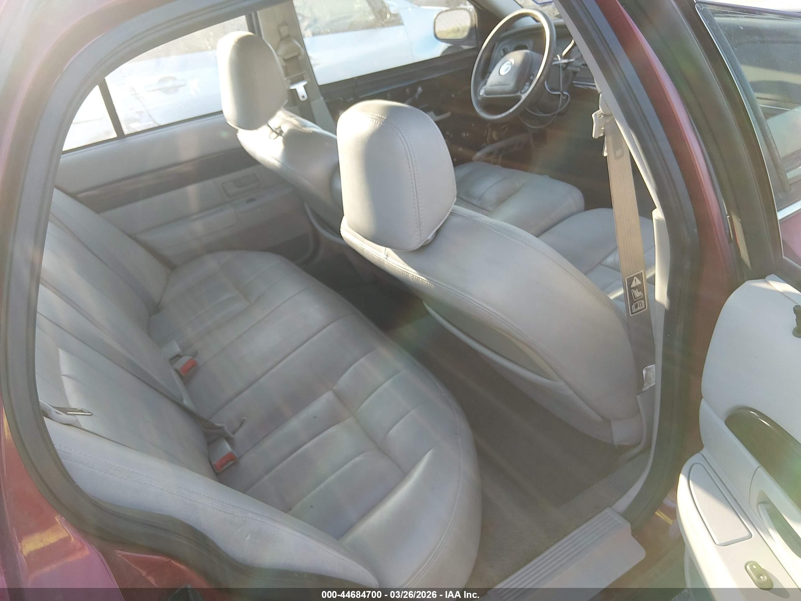 2003 Mercury Grand Marquis Ls Red vin: 2MEFM75W93X639695