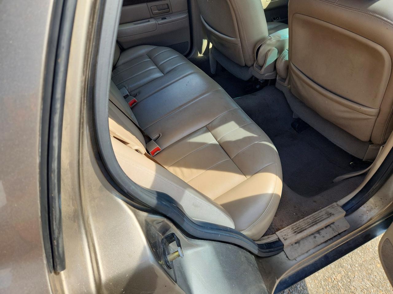 2003 Mercury Grand Marquis Ls Beige vin: 2MEFM75W93X647716