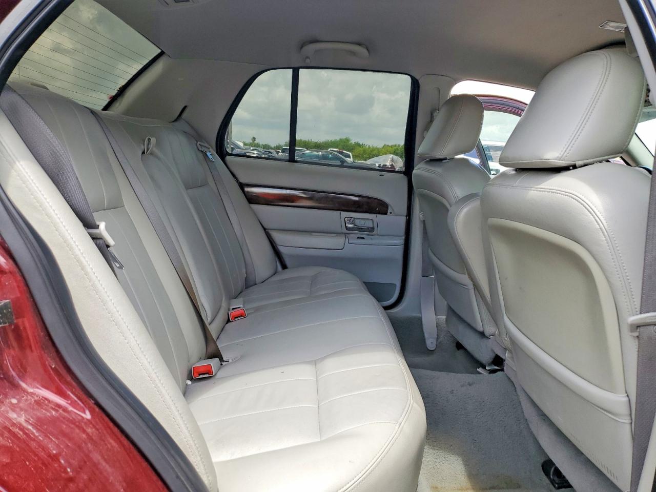 2005 Mercury Grand Marquis Ls Burgundy vin: 2MEFM75W95X664082