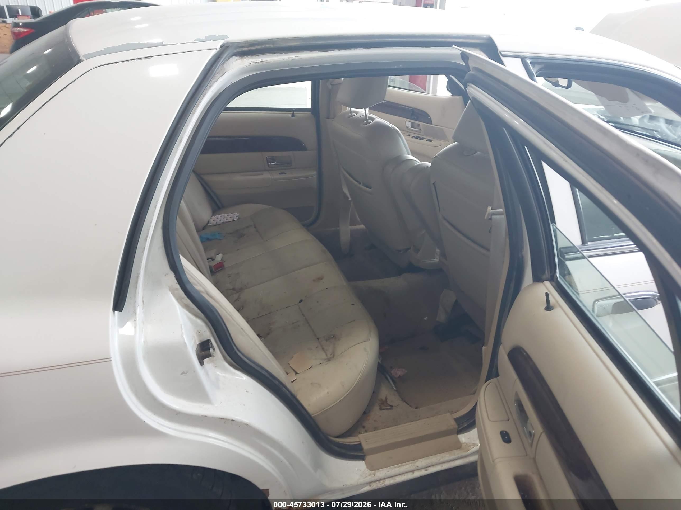 2007 Mercury Grand Marquis Ls White vin: 2MEFM75W97X614589