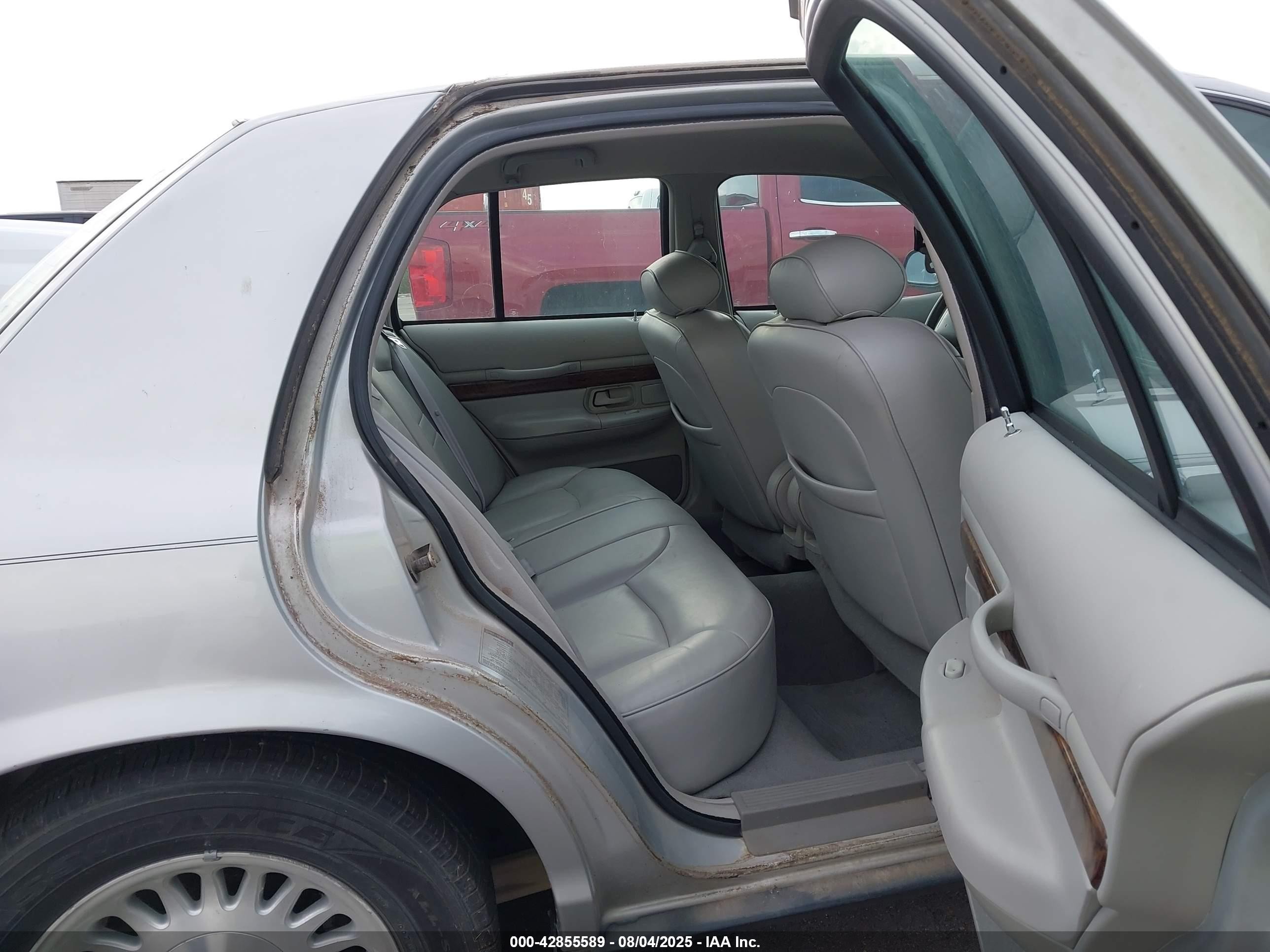 1998 Mercury Grand Marquis   Silver vin: 2MEFM75W9WX643962