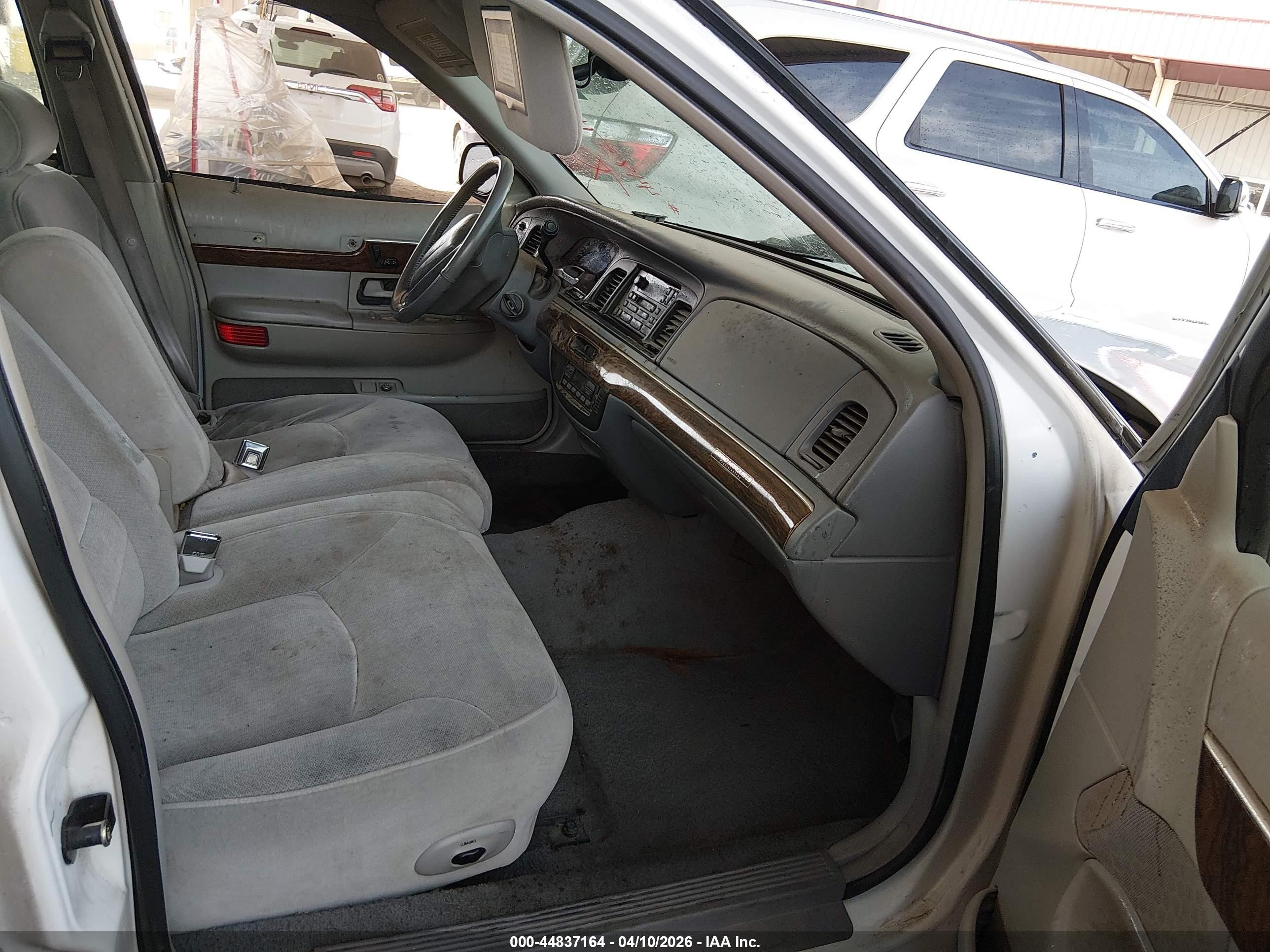 1998 Mercury Grand Marquis   White vin: 2MEFM75W9WX662415
