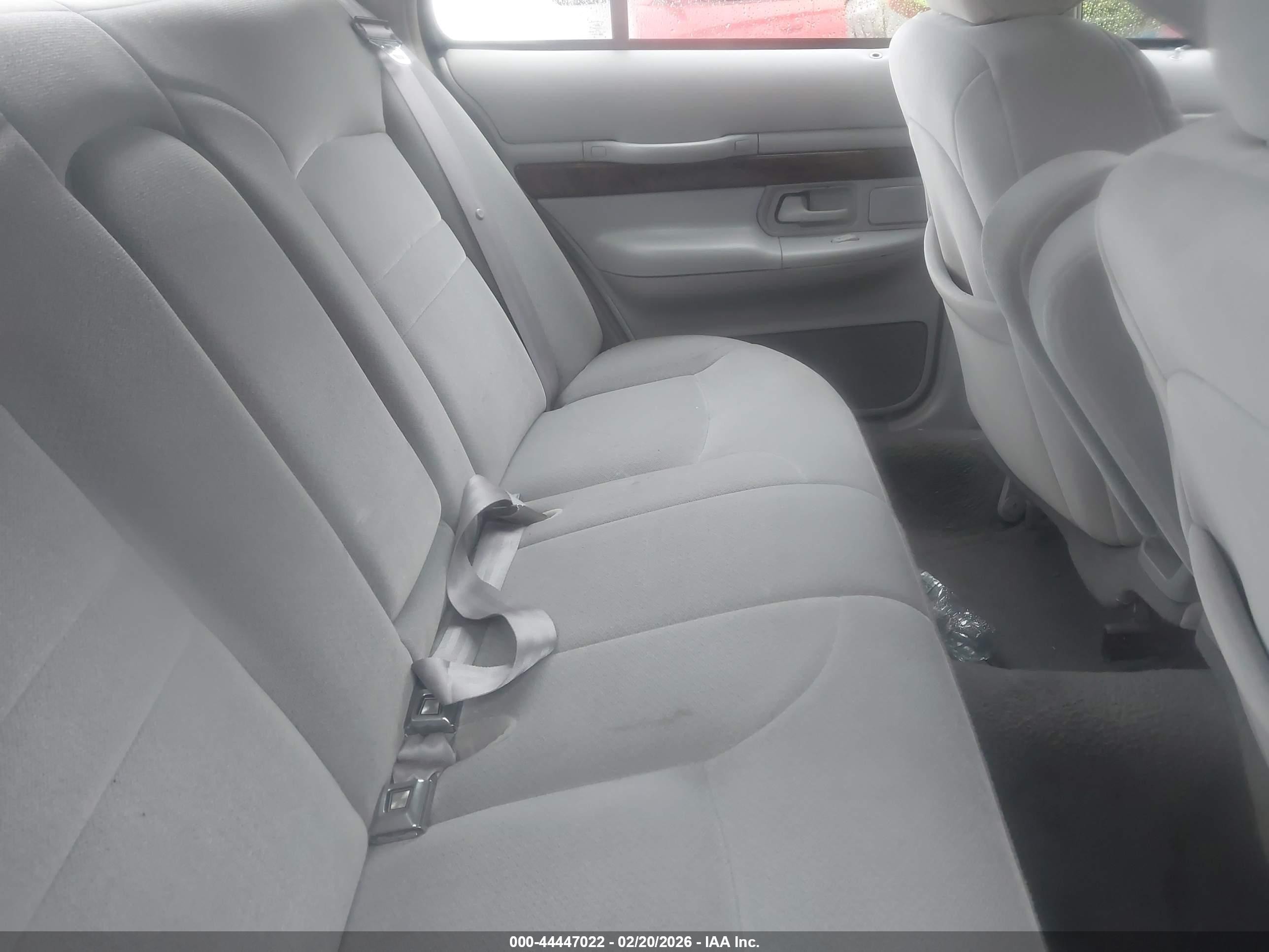 1998 Mercury Grand Marquis   White vin: 2MEFM75W9WX700127