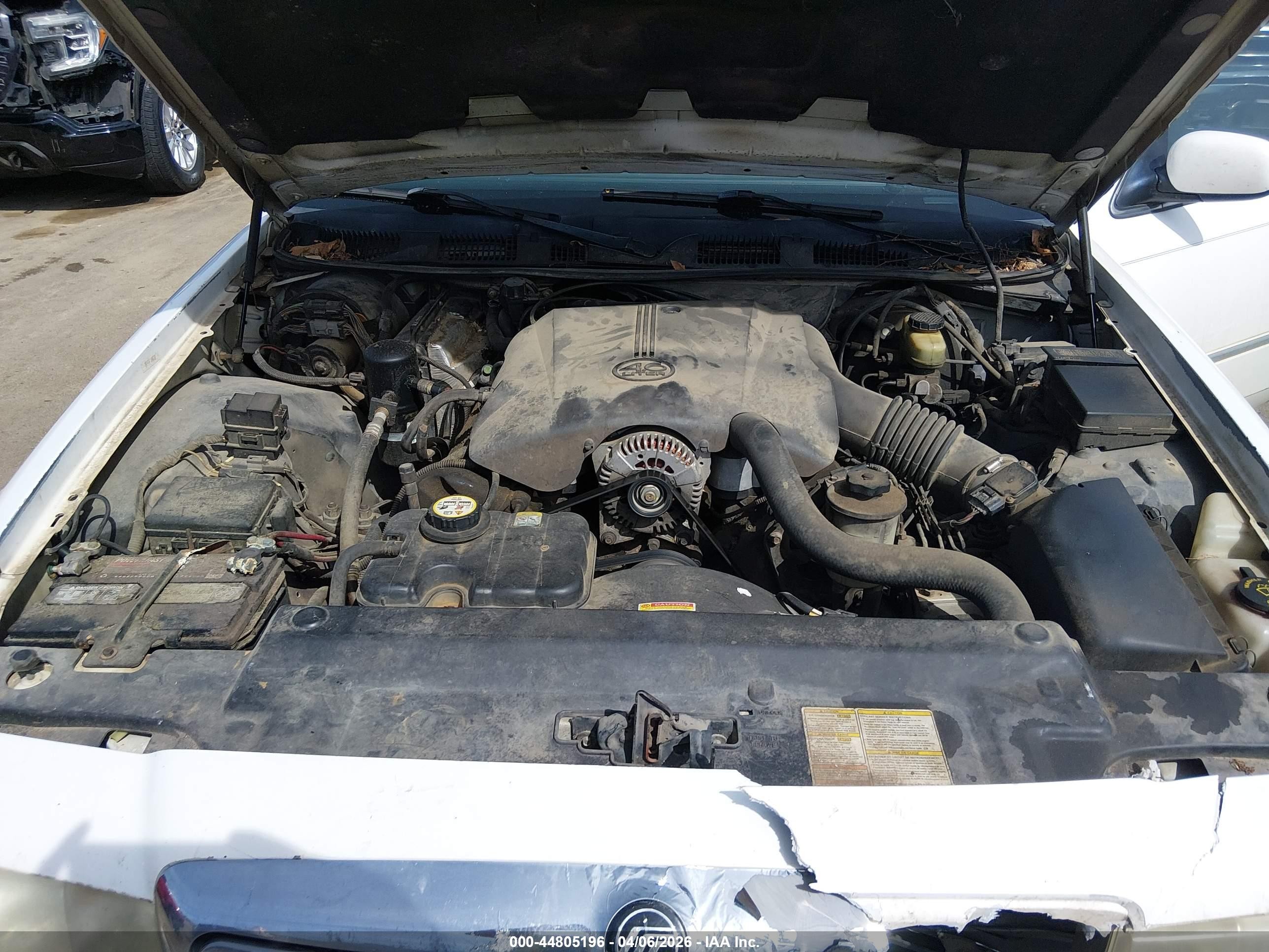 2001 Mercury Grand Marquis Ls White vin: 2MEFM75WX1X656566
