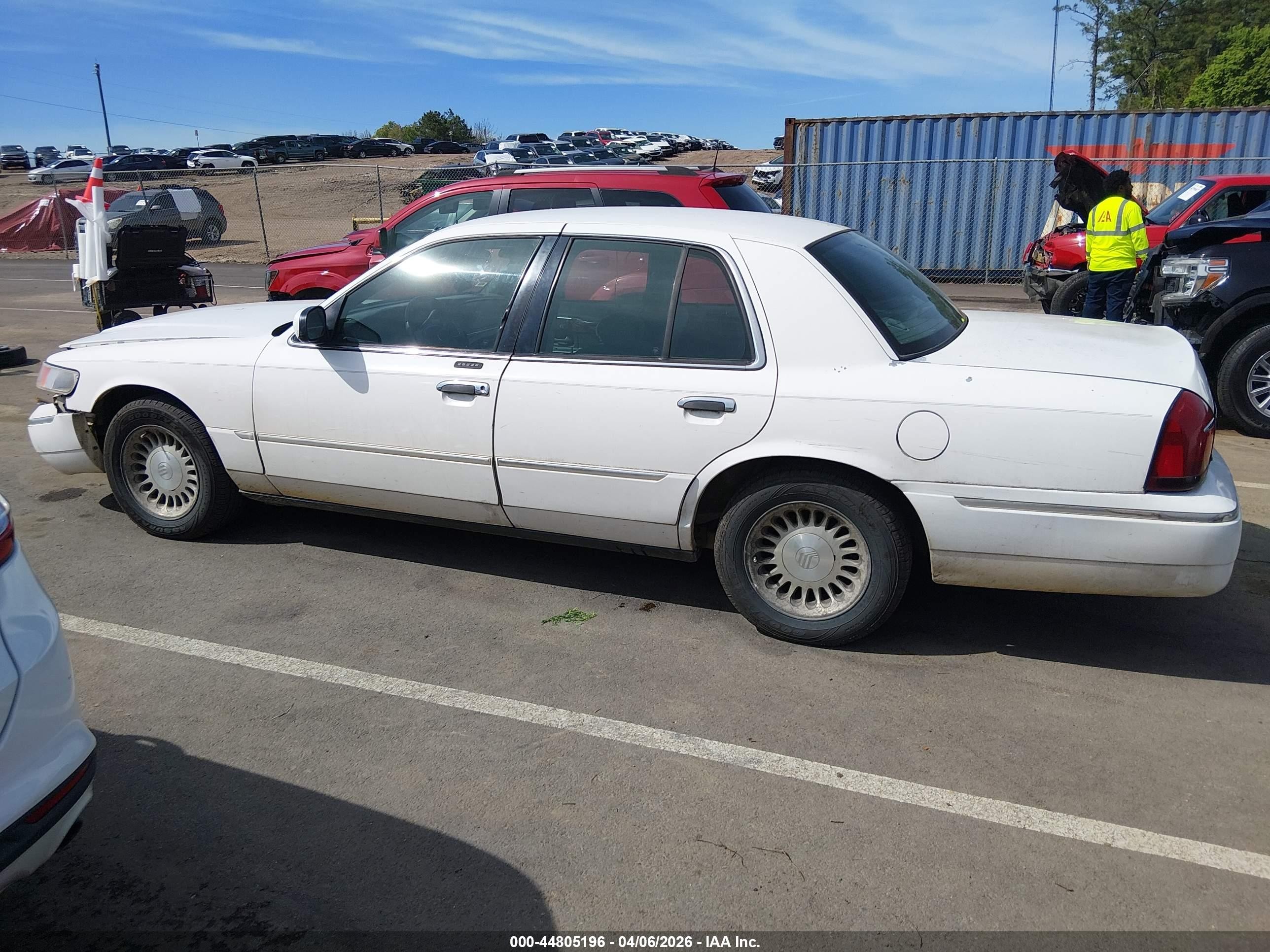2001 Mercury Grand Marquis Ls White vin: 2MEFM75WX1X656566