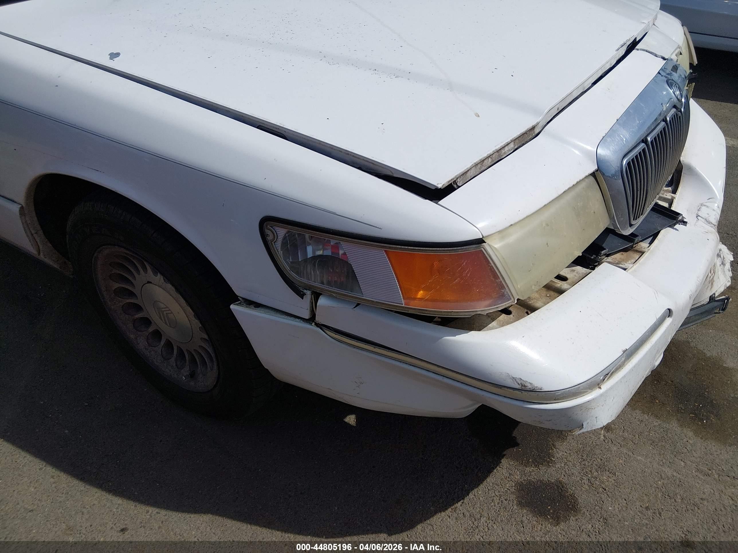 2001 Mercury Grand Marquis Ls White vin: 2MEFM75WX1X656566