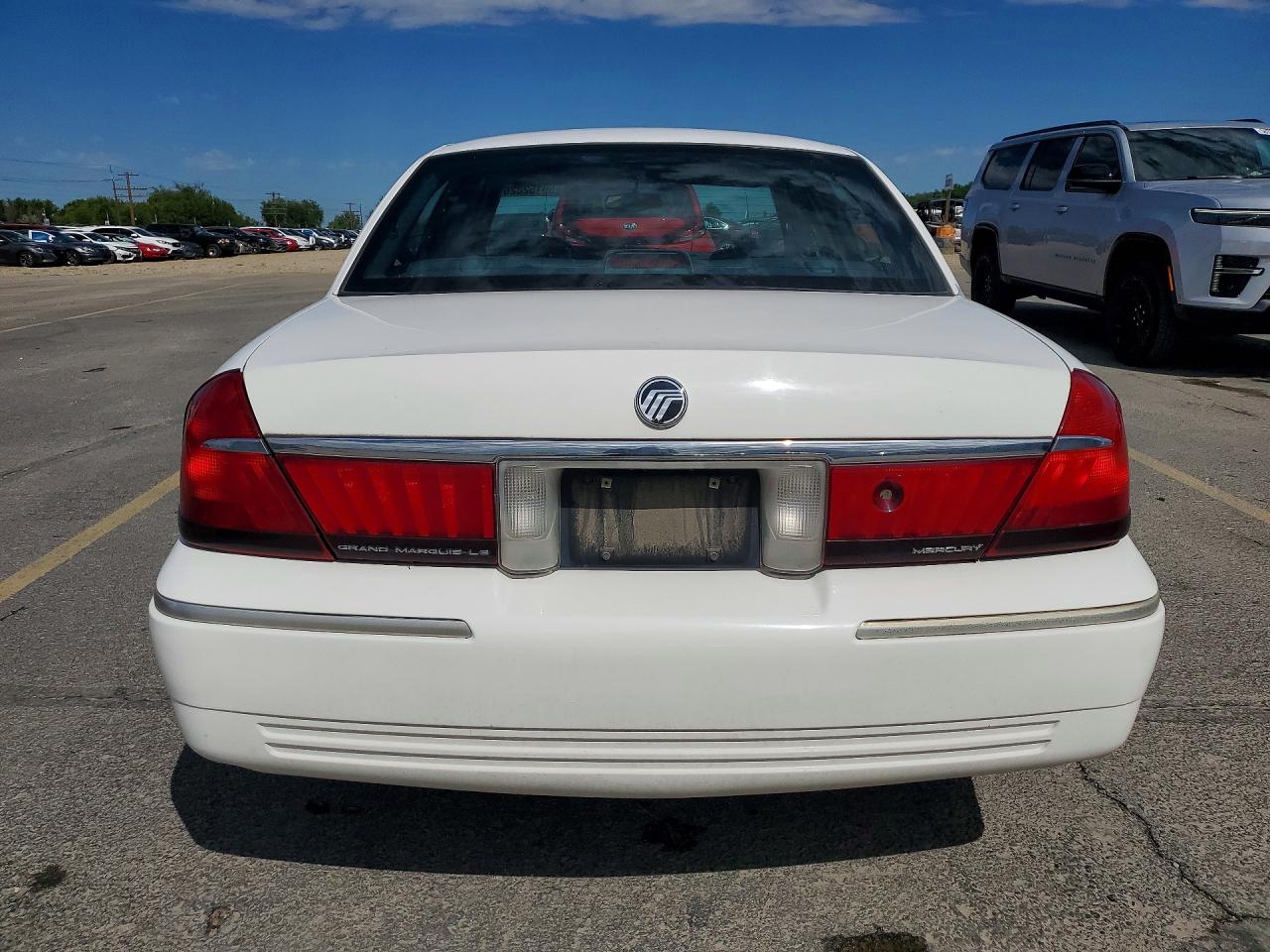 2001 Mercury Grand Marquis Ls White vin: 2MEFM75WX1X681452