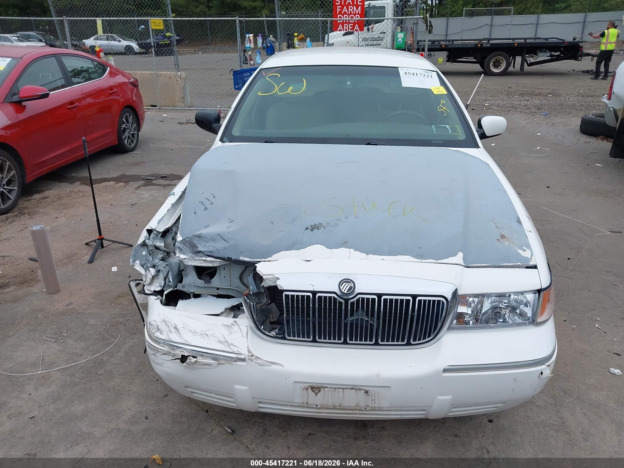 2002 Mercury Grand Marquis Ls White vin: 2MEFM75WX2X618725