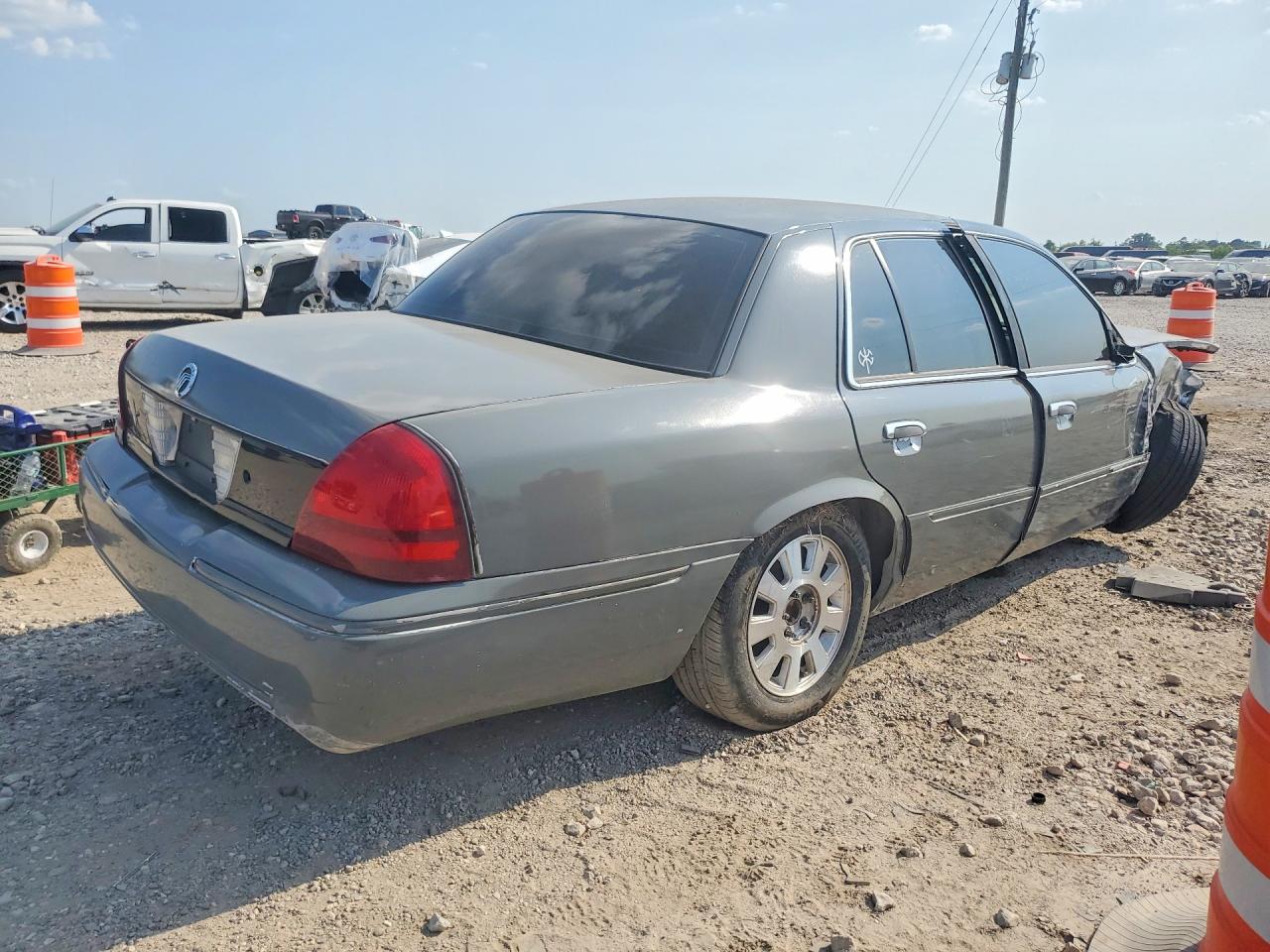 2003 Mercury Grand Marquis Ls Tan vin: 2MEFM75WX3X661821